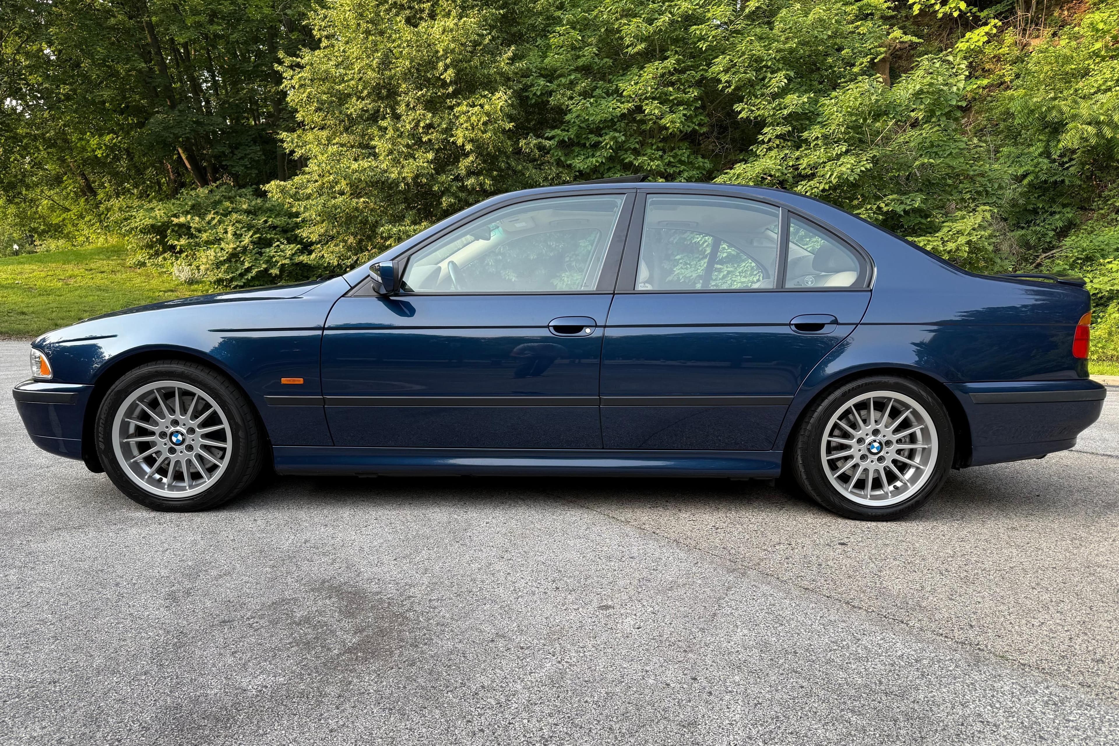 1999 BMW 5 Series sold for $17,750