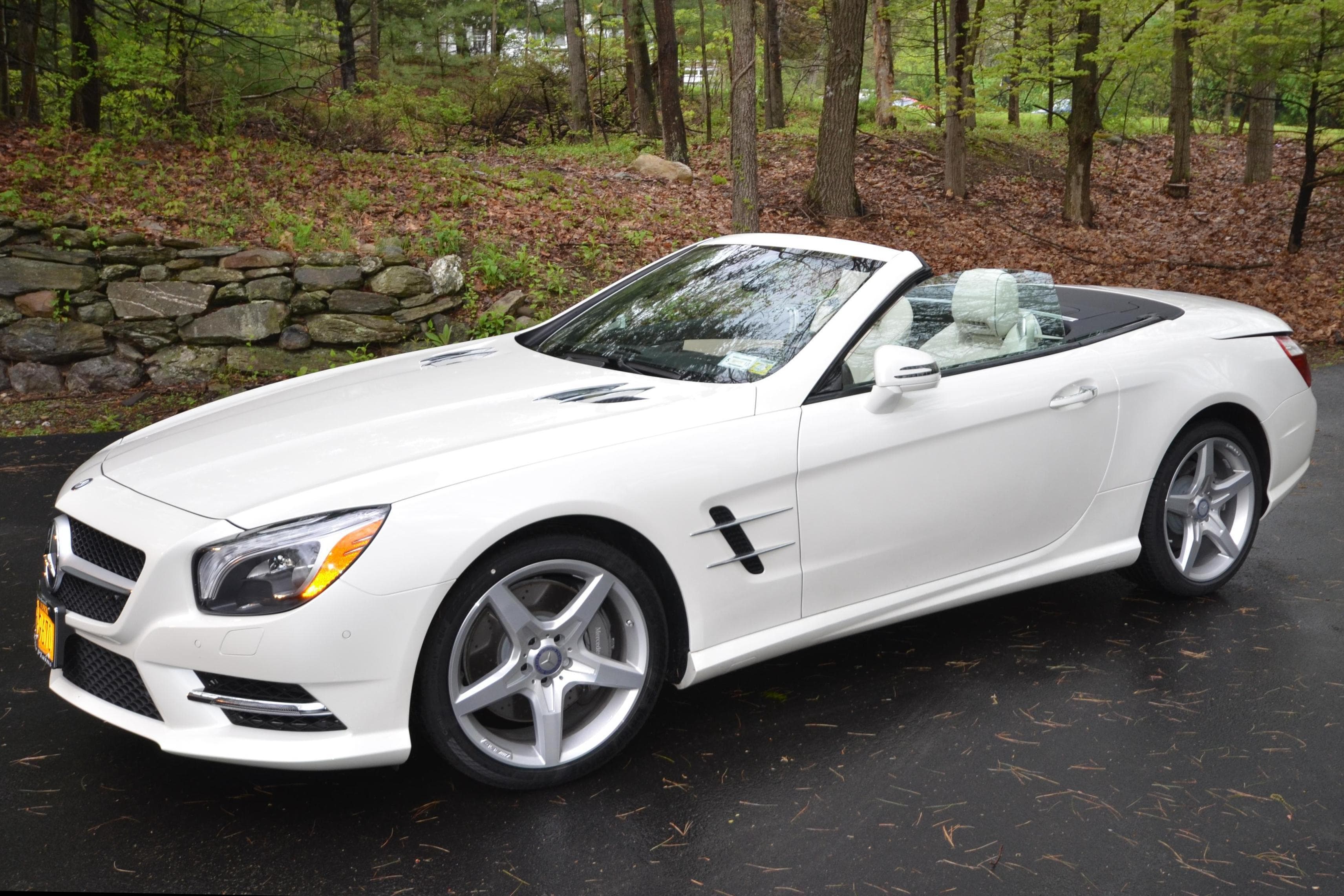 2014 Mercedes-Benz R231 SL sold for $35,250