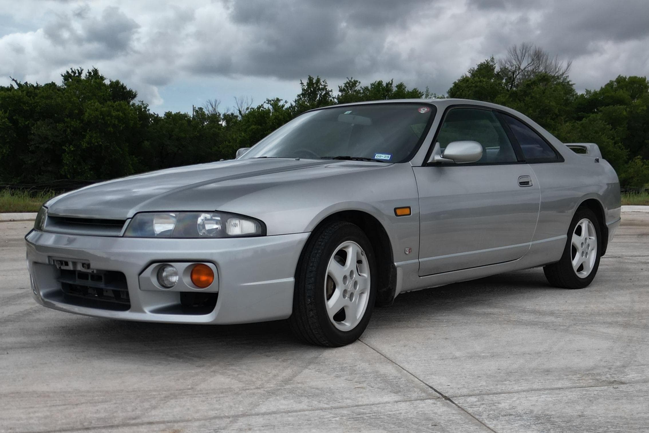 1996 Nissan R33 Skyline sold for $14,500