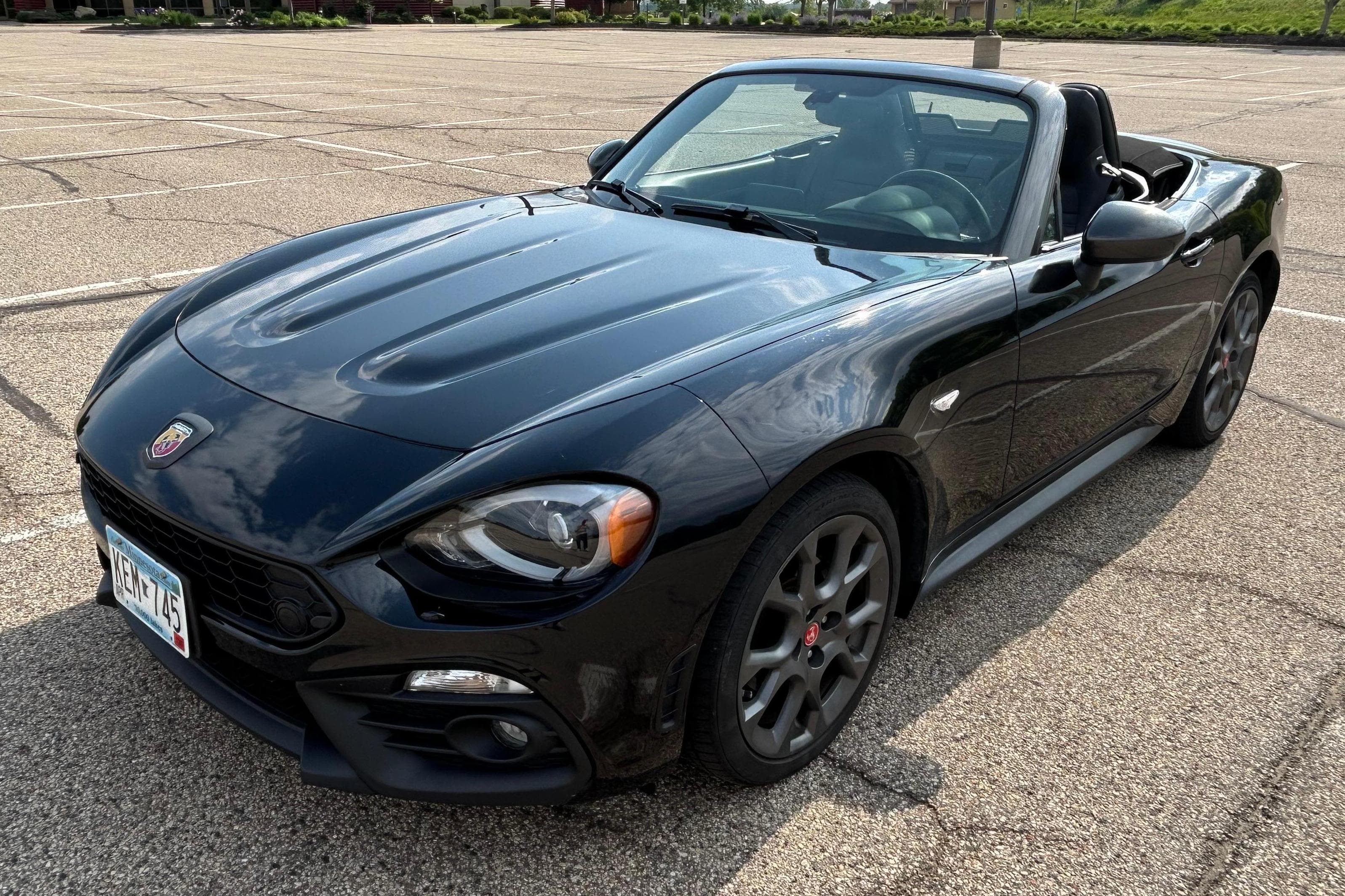 2017 Fiat 124 Spider sold for $16,277