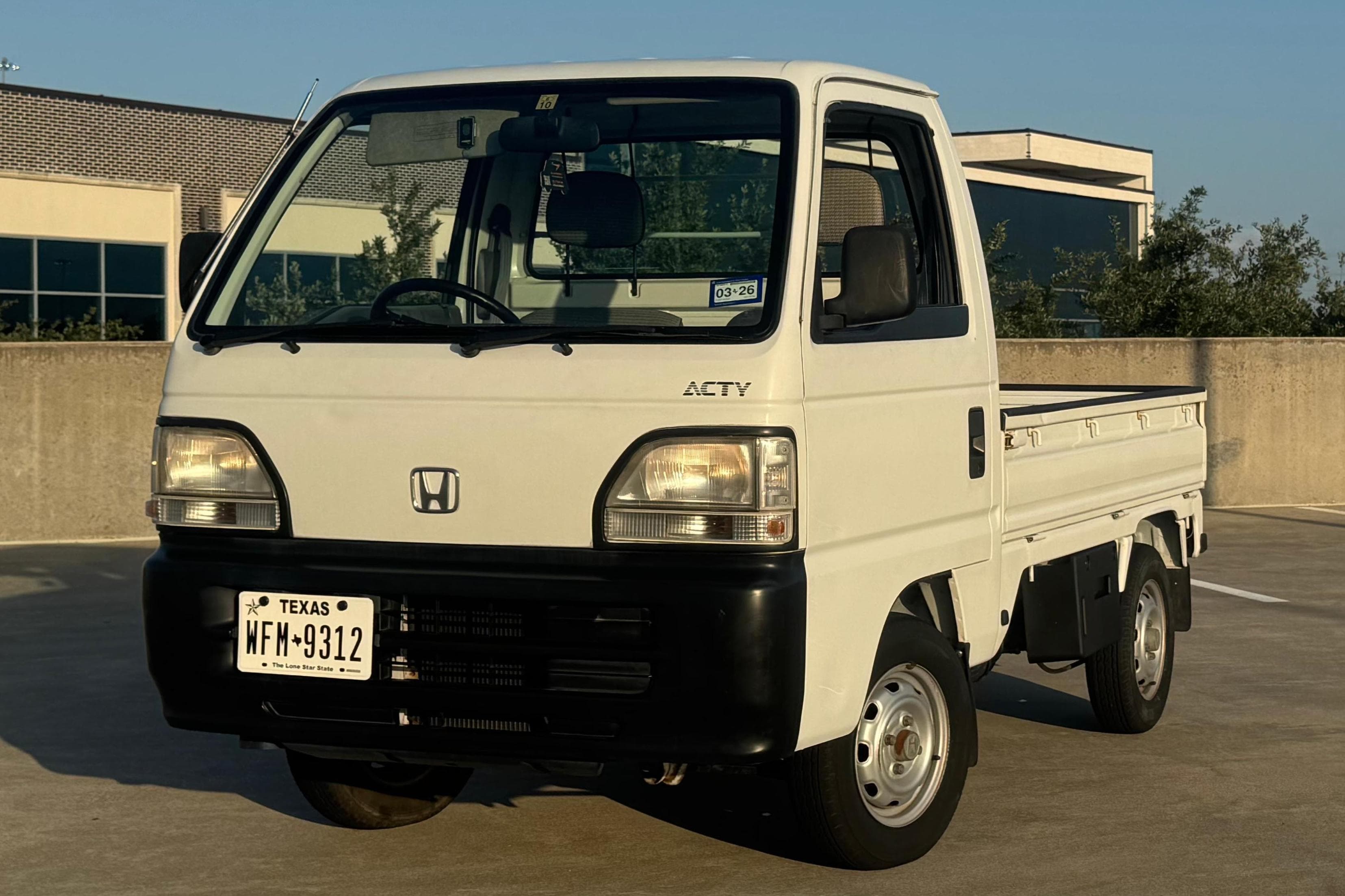 1996 Honda Acty sold for $6,000