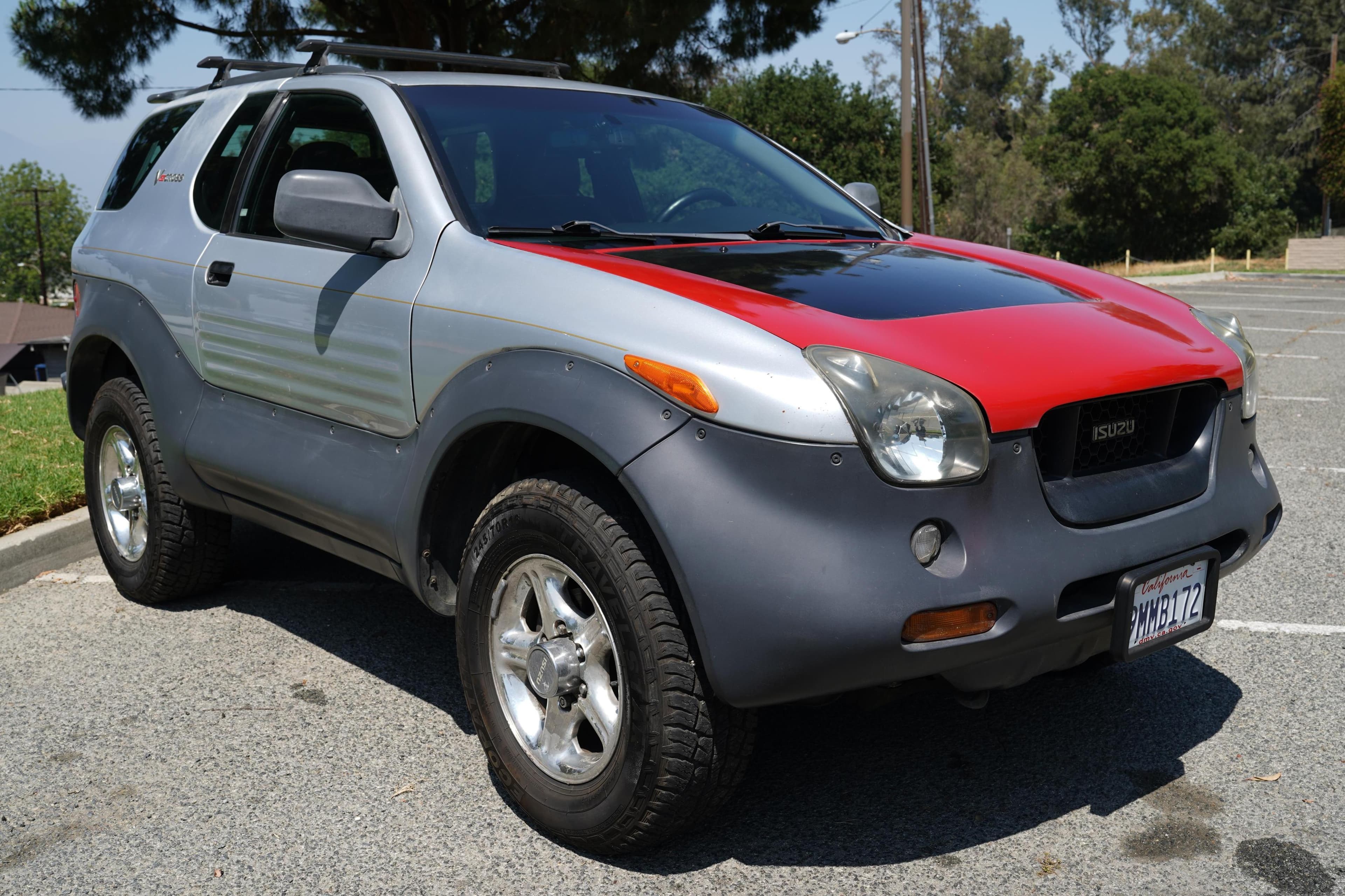 1999 Isuzu VehiCROSS sold for $3,100