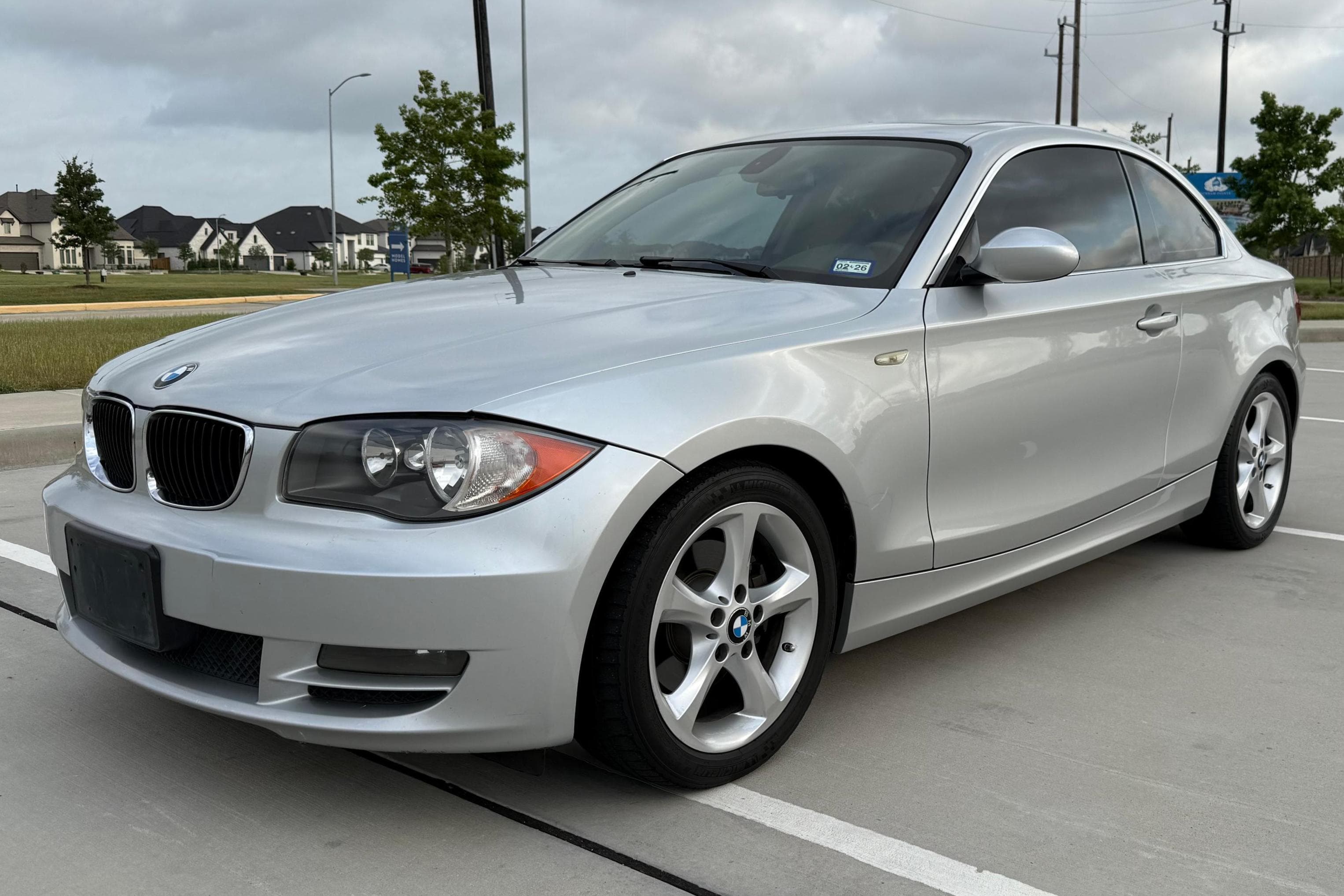 2009 BMW 1 Series sold for $8,600