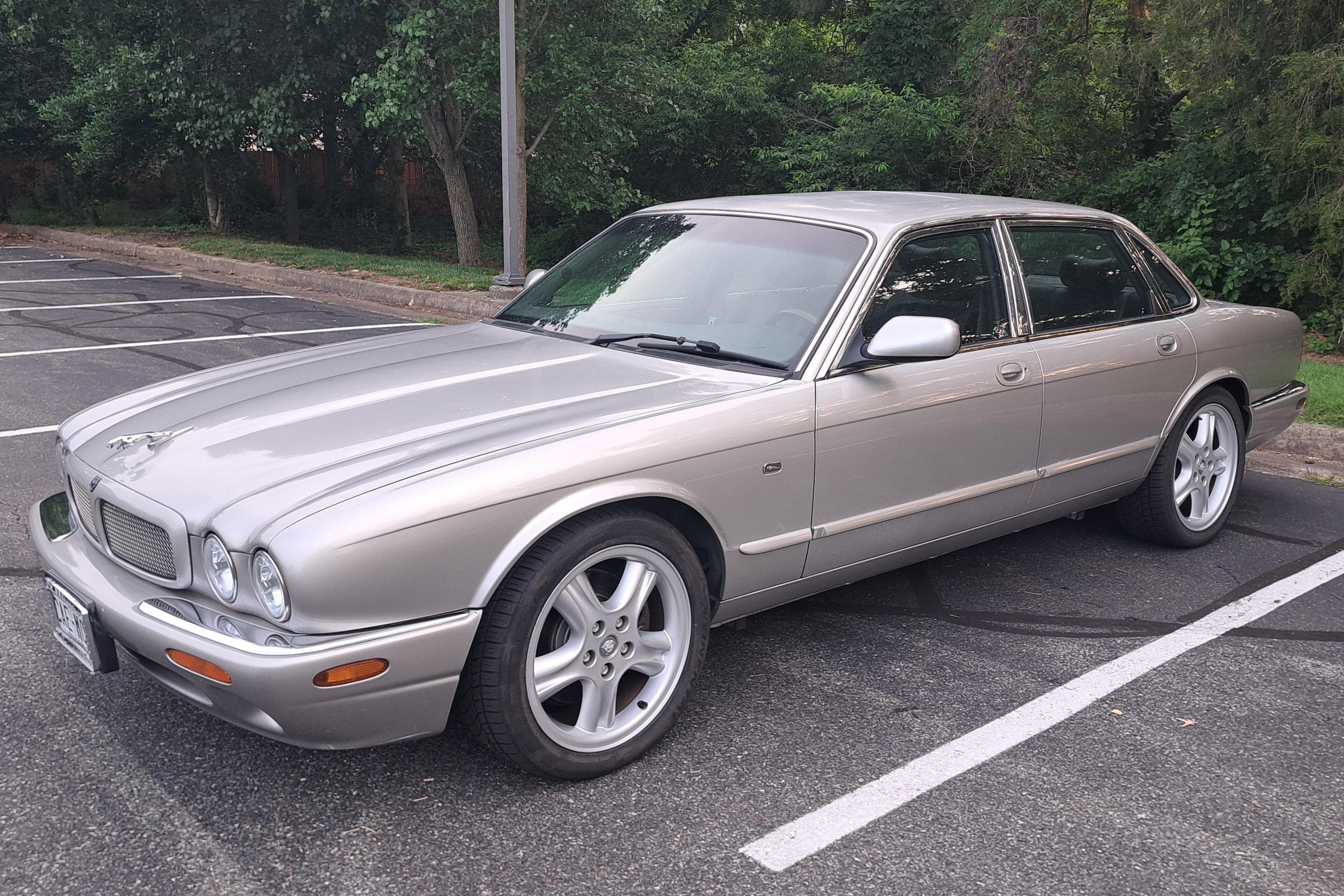 1999 Jaguar XJR sold for $3,600