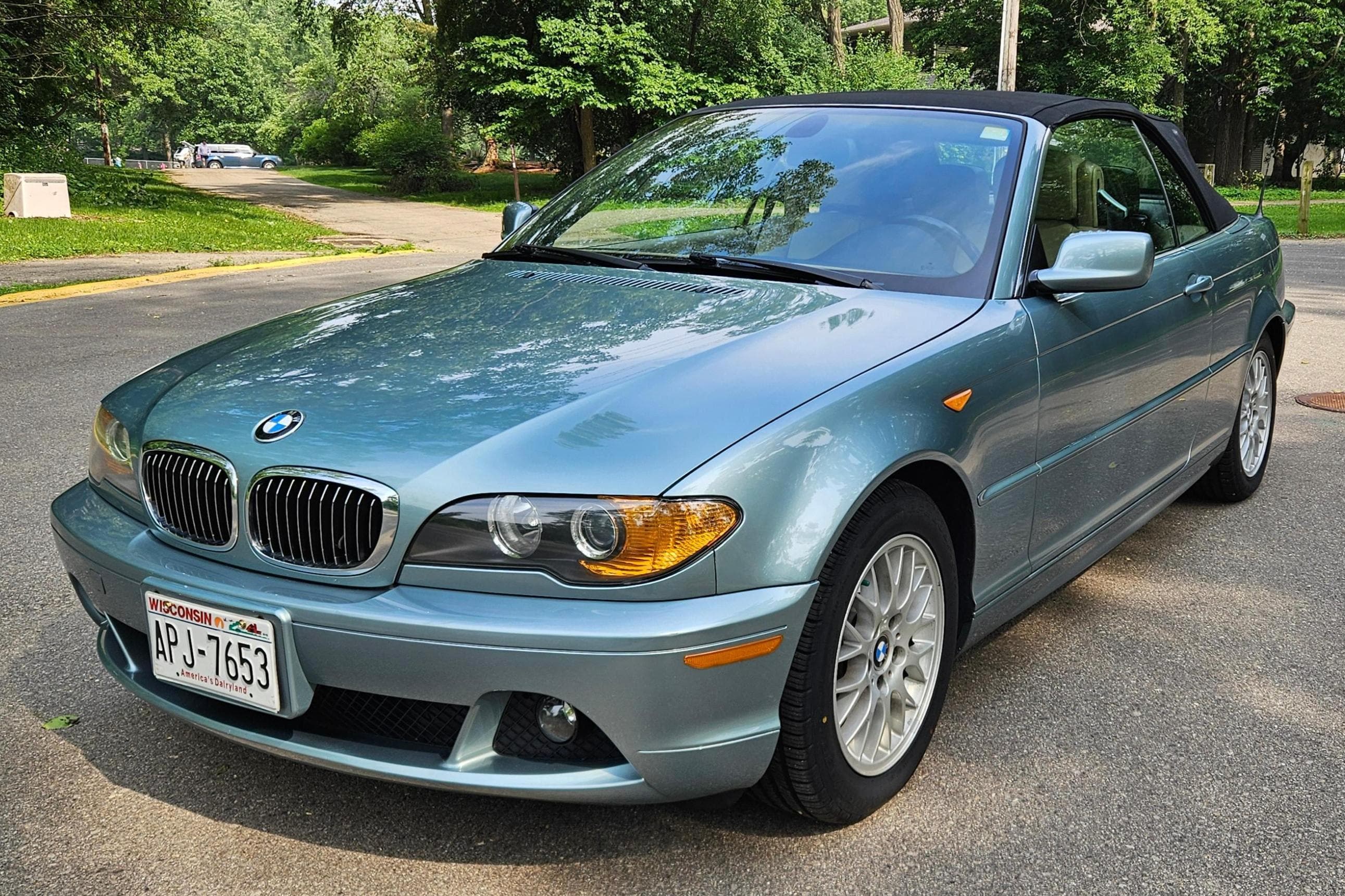 2004 BMW 3 Series sold for $11,000