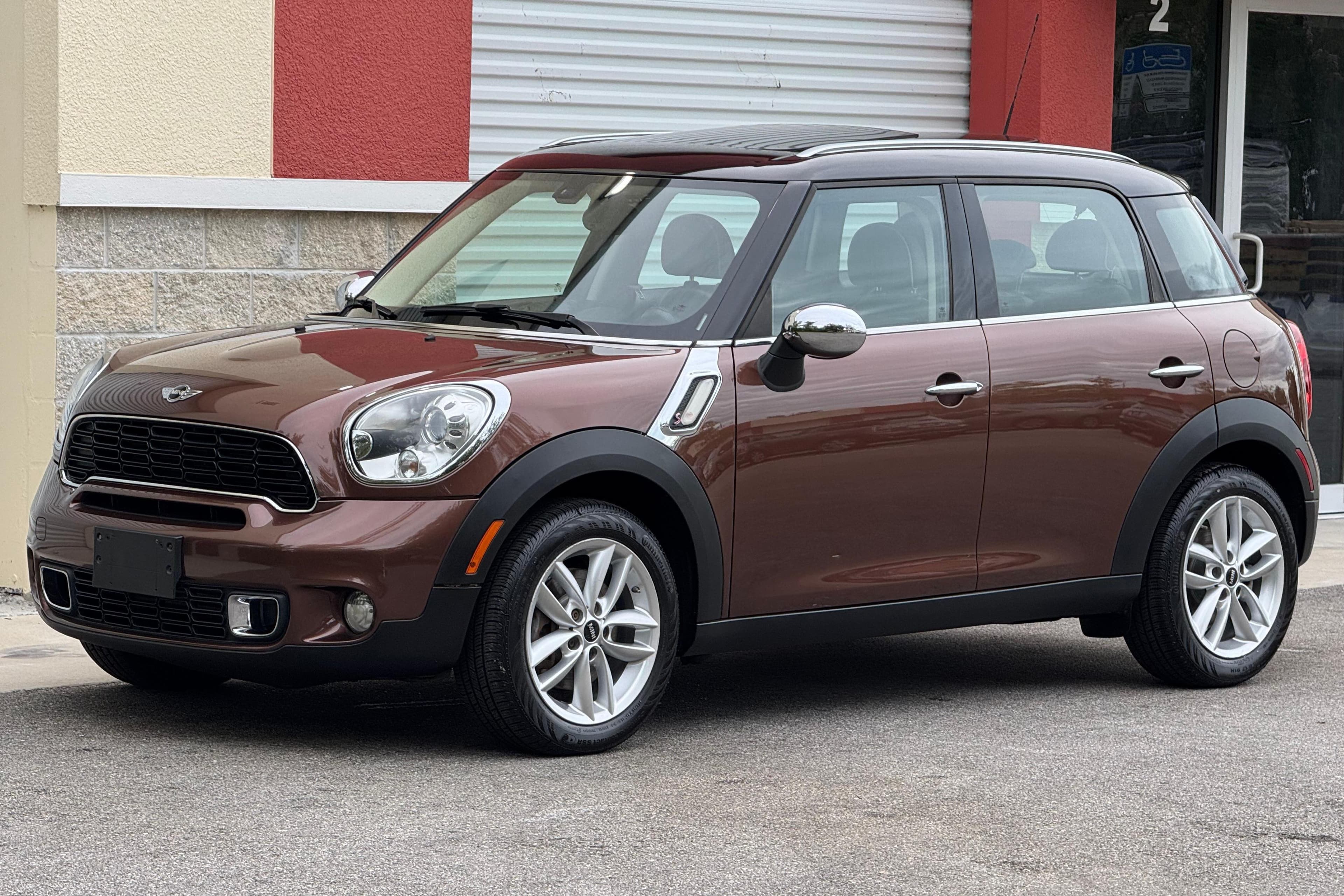 2014 MINI Cooper Countryman sold for $9,800