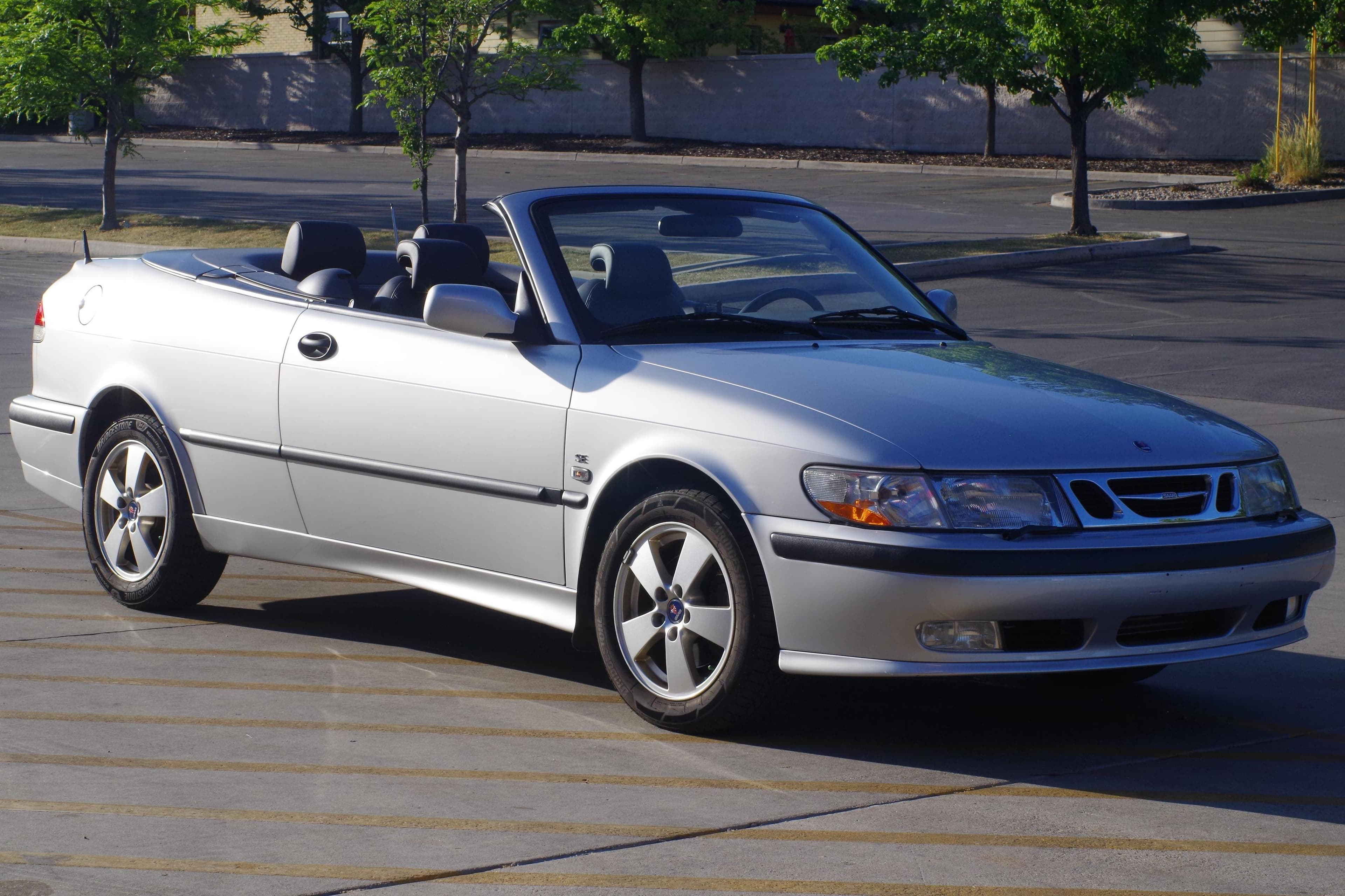 2003 Saab 9-3 sold for $8,900
