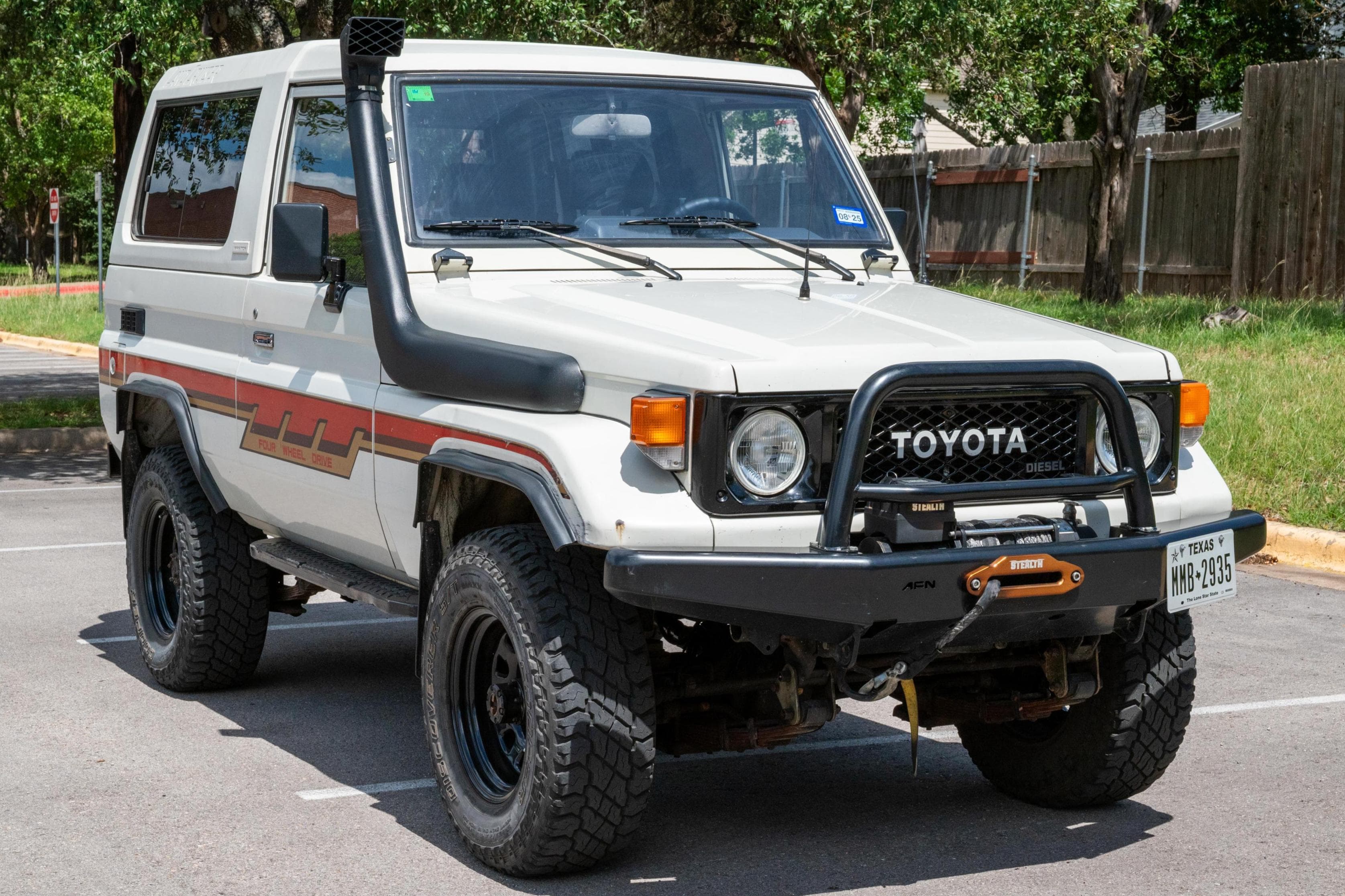 1987 Toyota Land Cruiser sold for $17,750