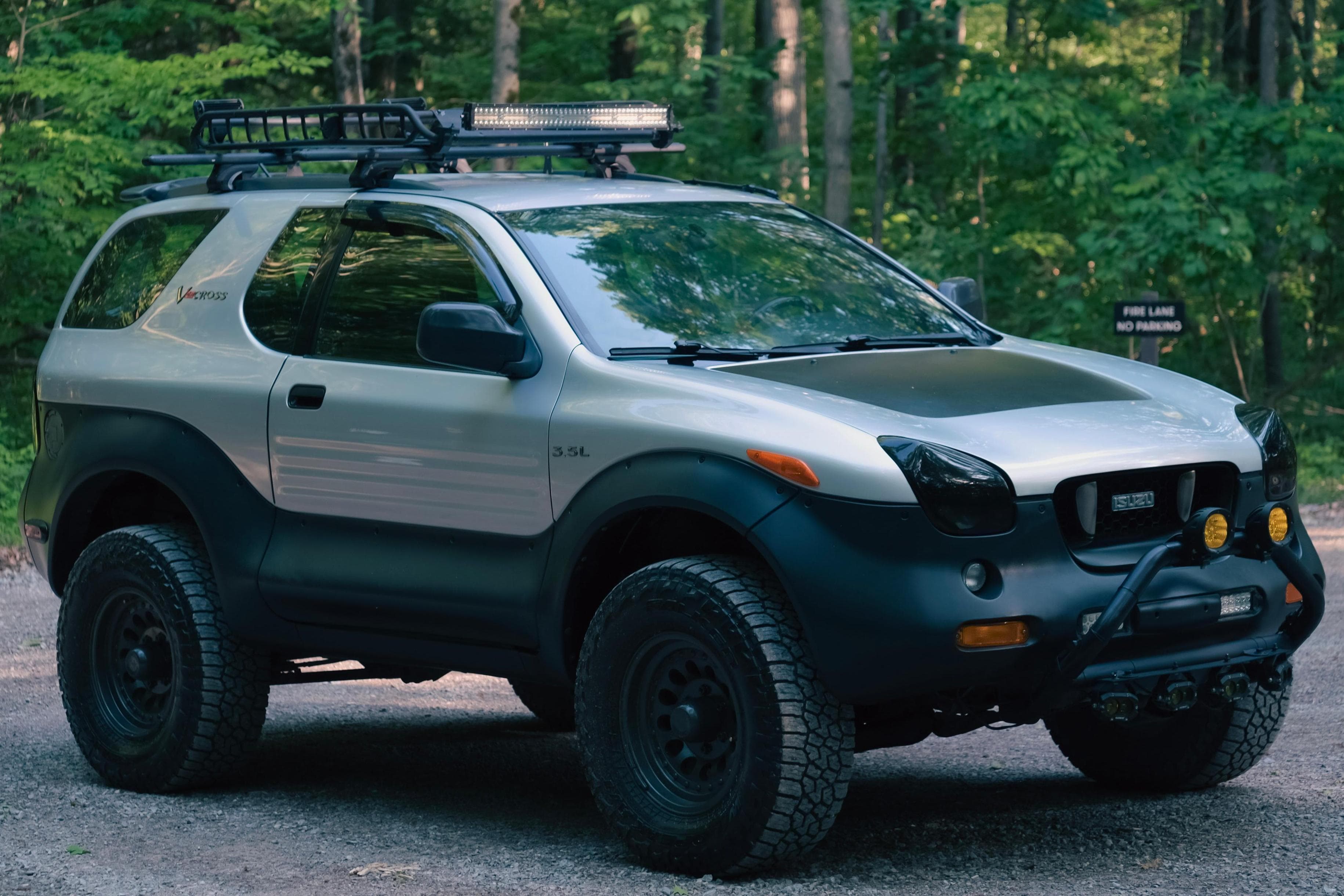 1999 Isuzu VehiCROSS sold for $12,400