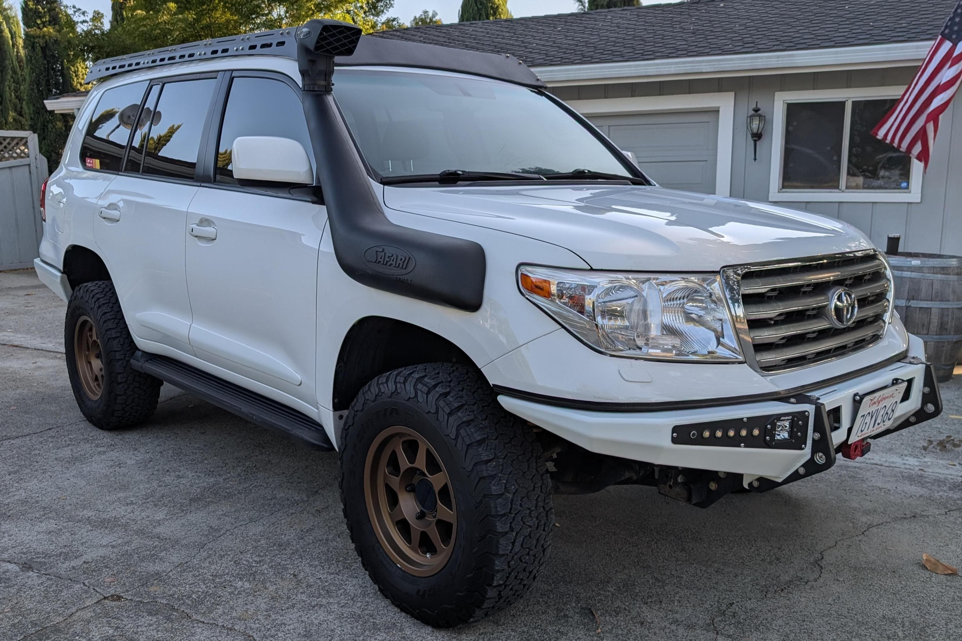 2009 Toyota Land Cruiser sold for $23,250