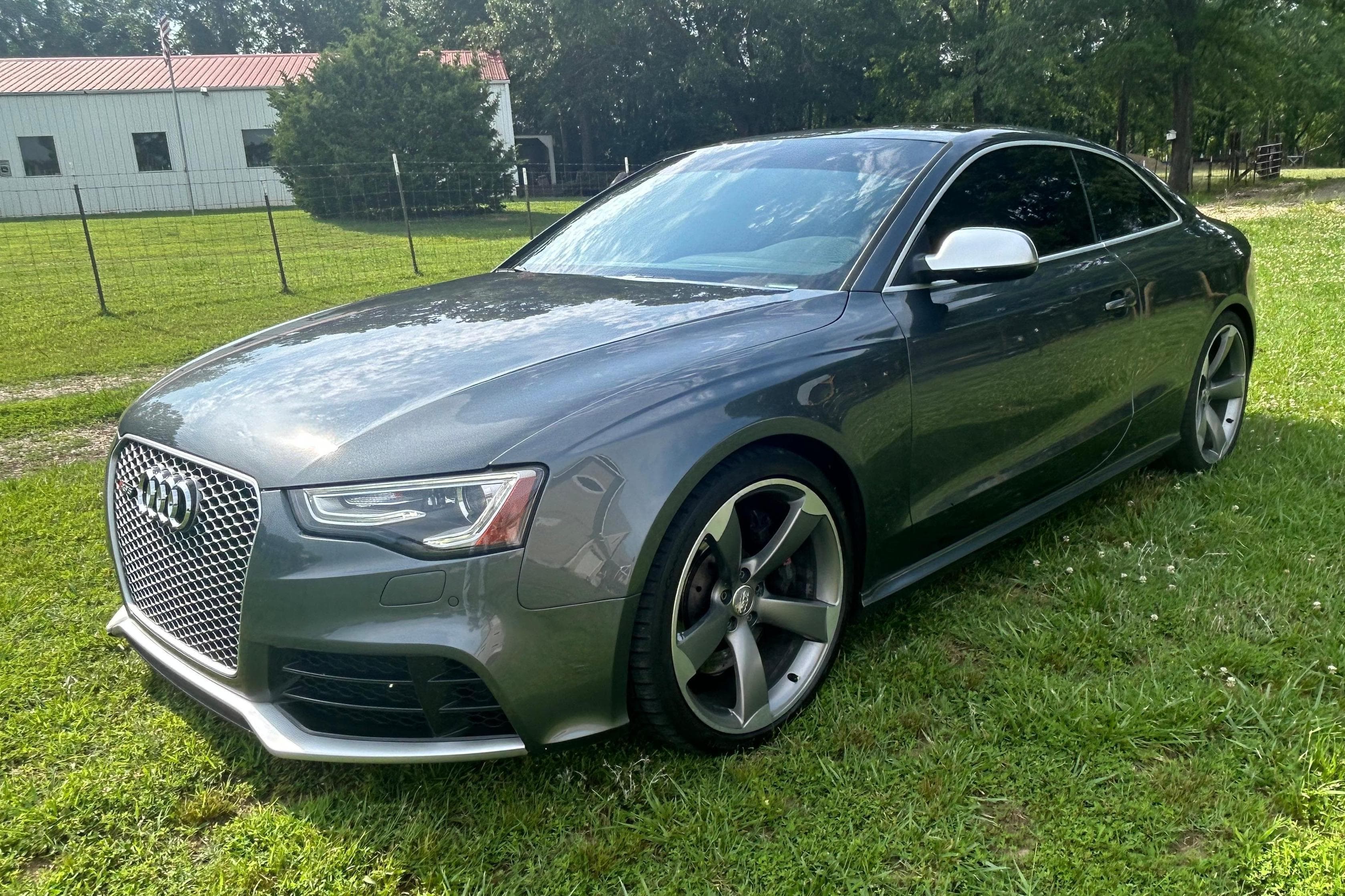 2013 Audi RS5 sold for $23,250