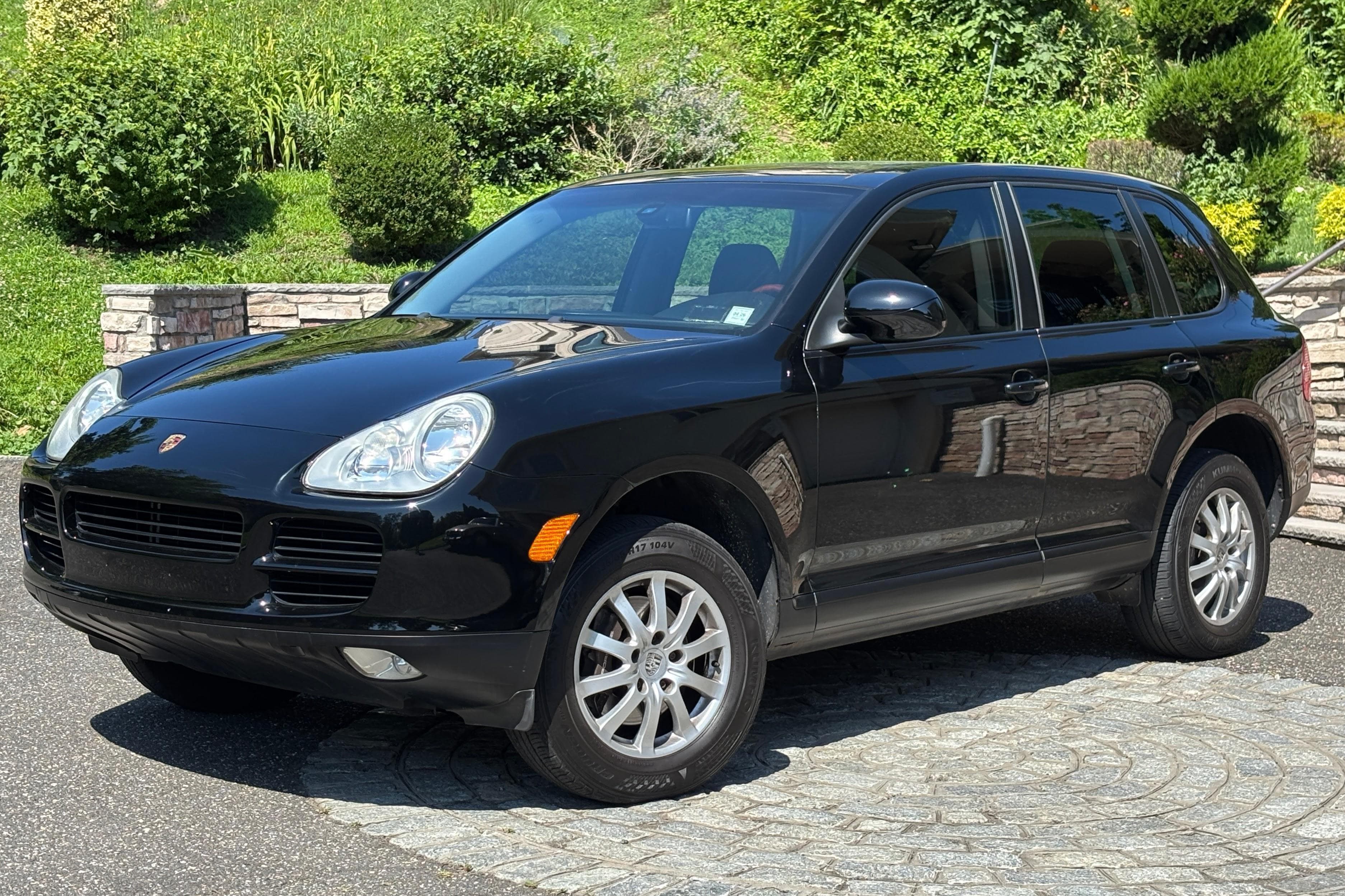 2005 Porsche Cayenne sold for $8,400
