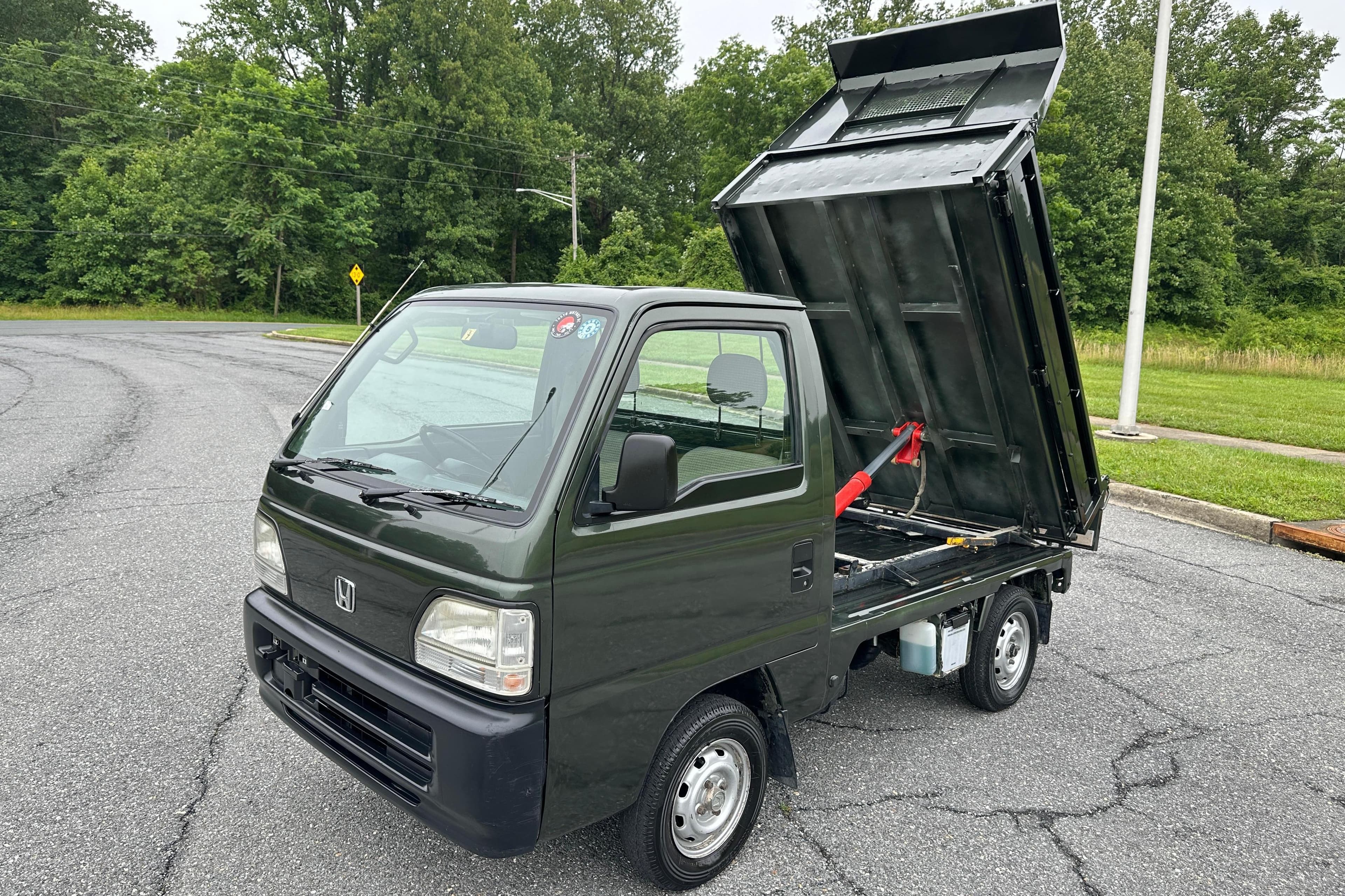 1998 Honda Acty sold for $8,900