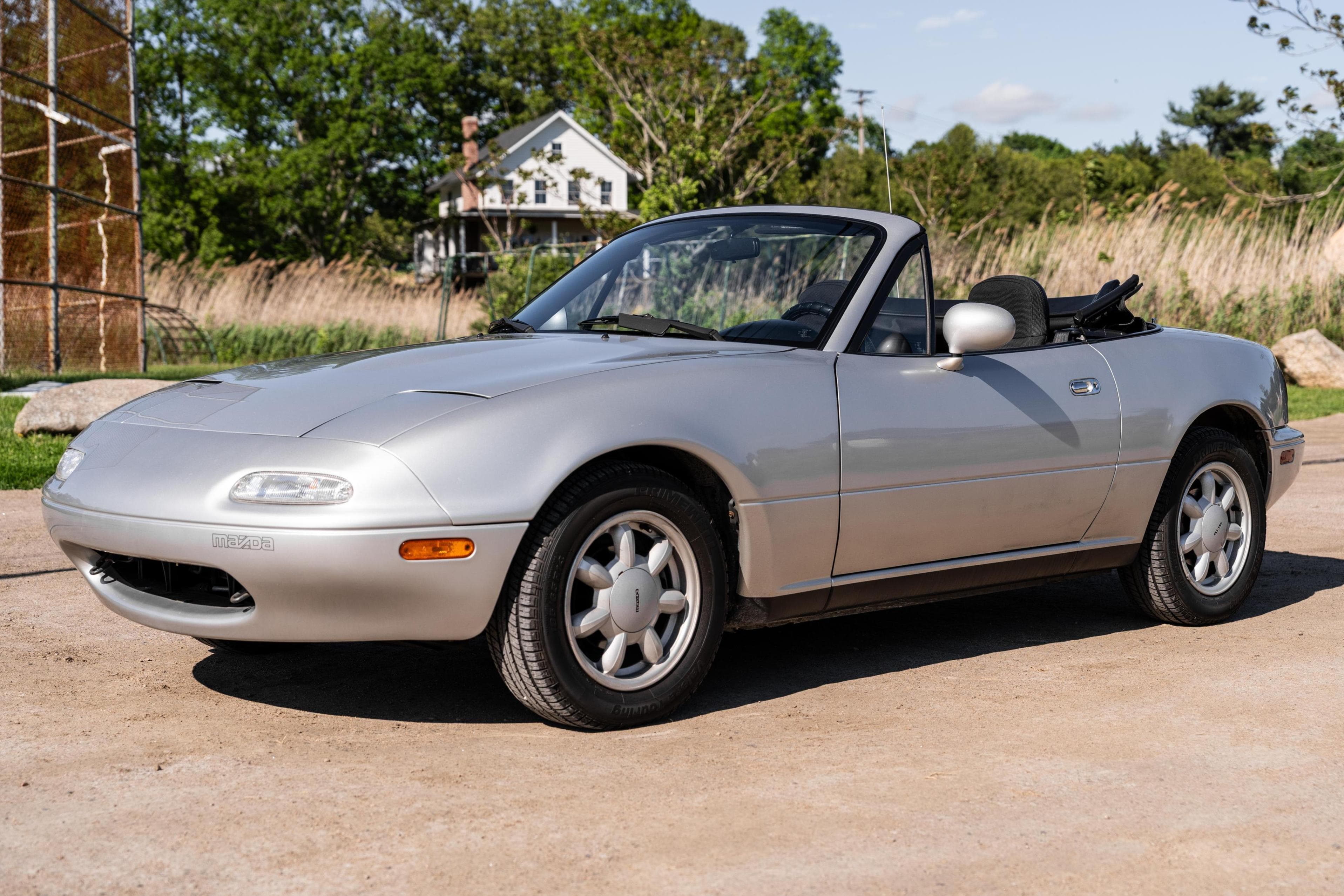 1991 Mazda NA Miata sold for $13,690