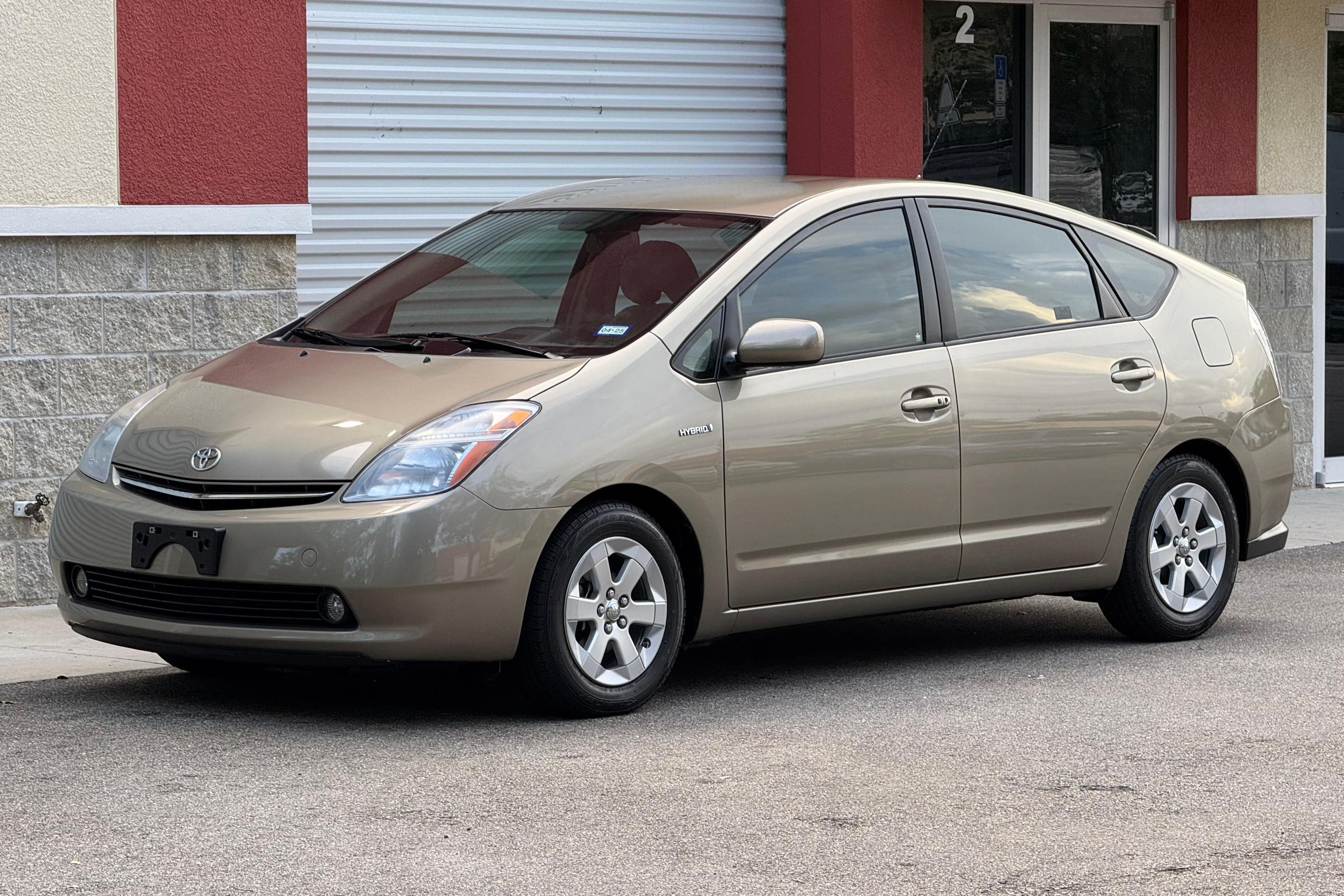 2008 Toyota Prius sold for $8,550