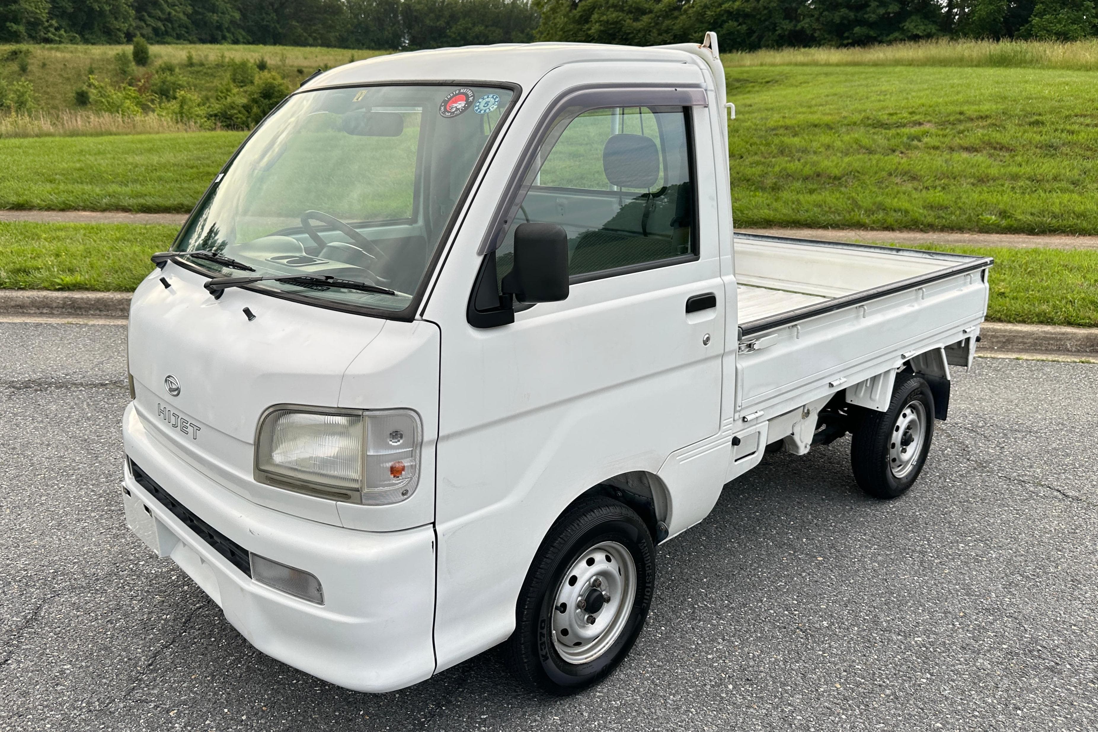 2000 Daihatsu Hijet sold for $5,800