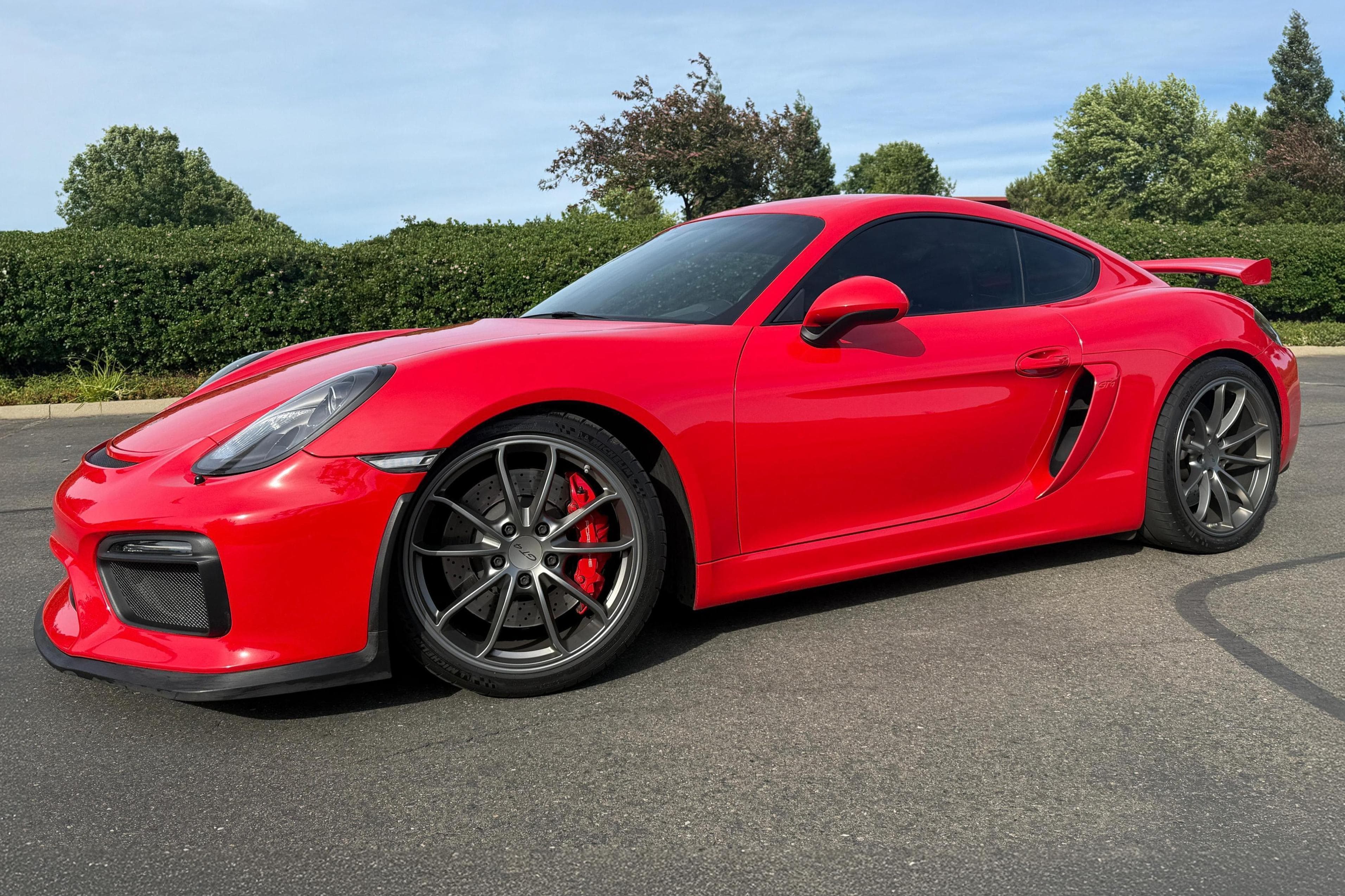 2016 Porsche 981 Cayman sold for $92,000