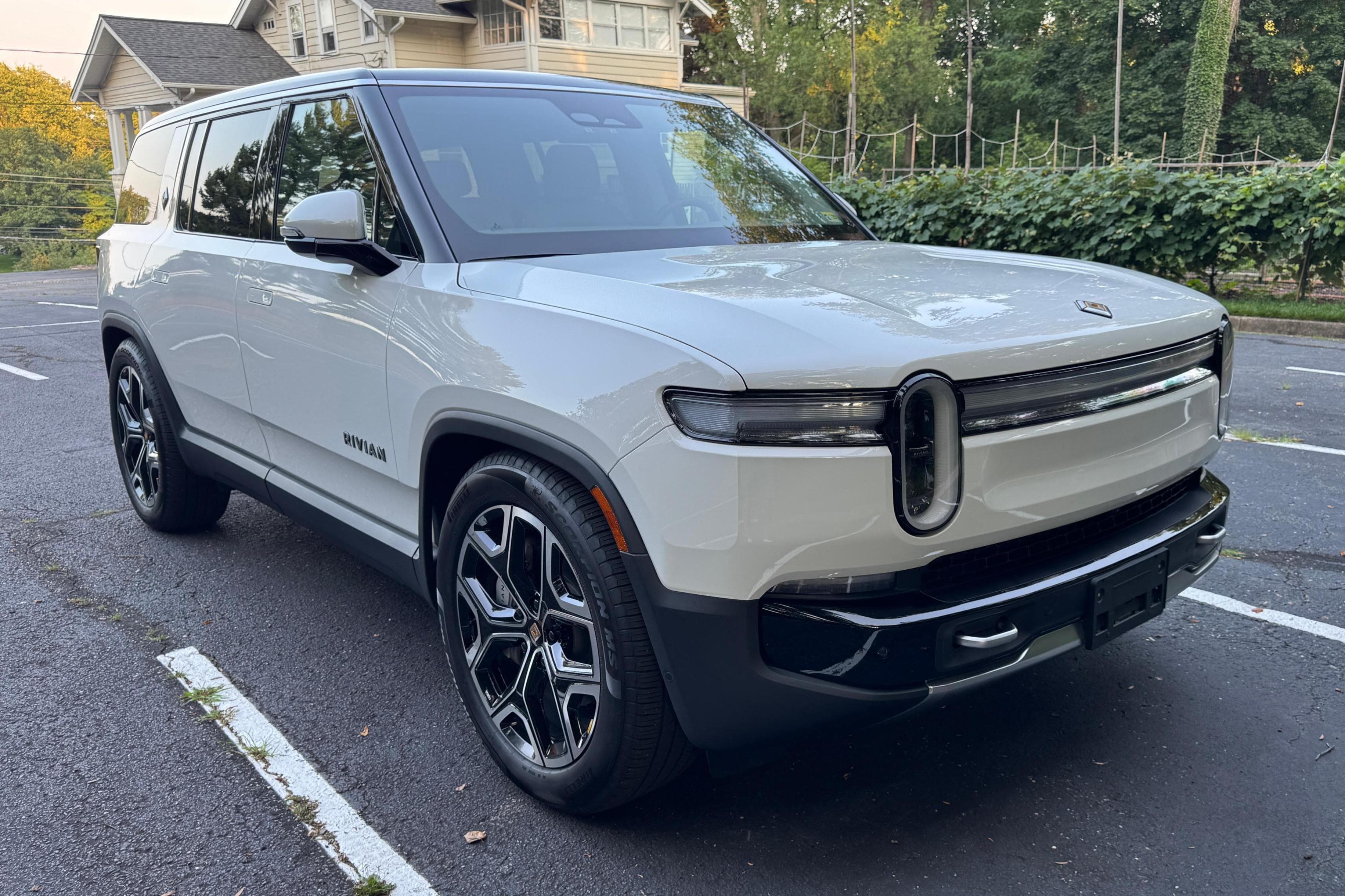 2025 Rivian R1S sold for $78,000