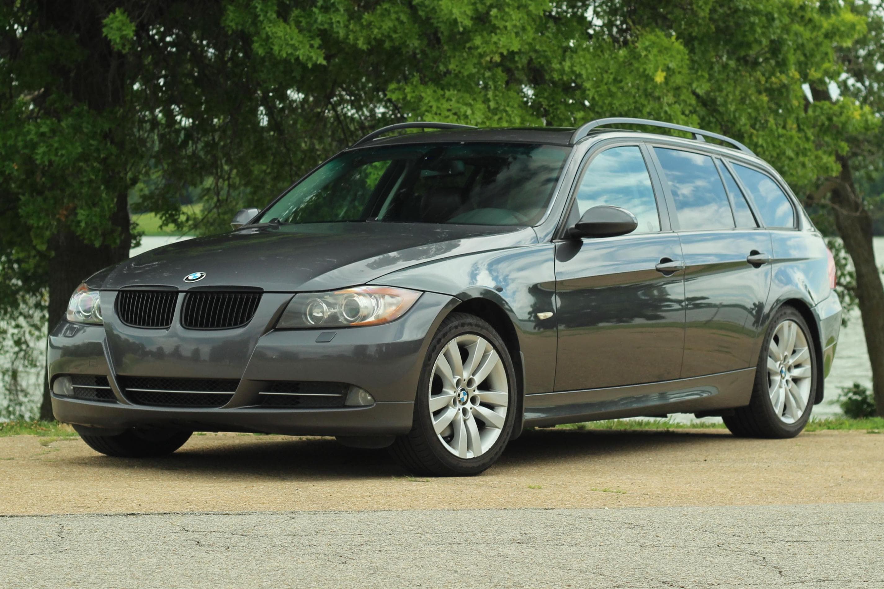 2008 BMW 3 Series sold for $6,200