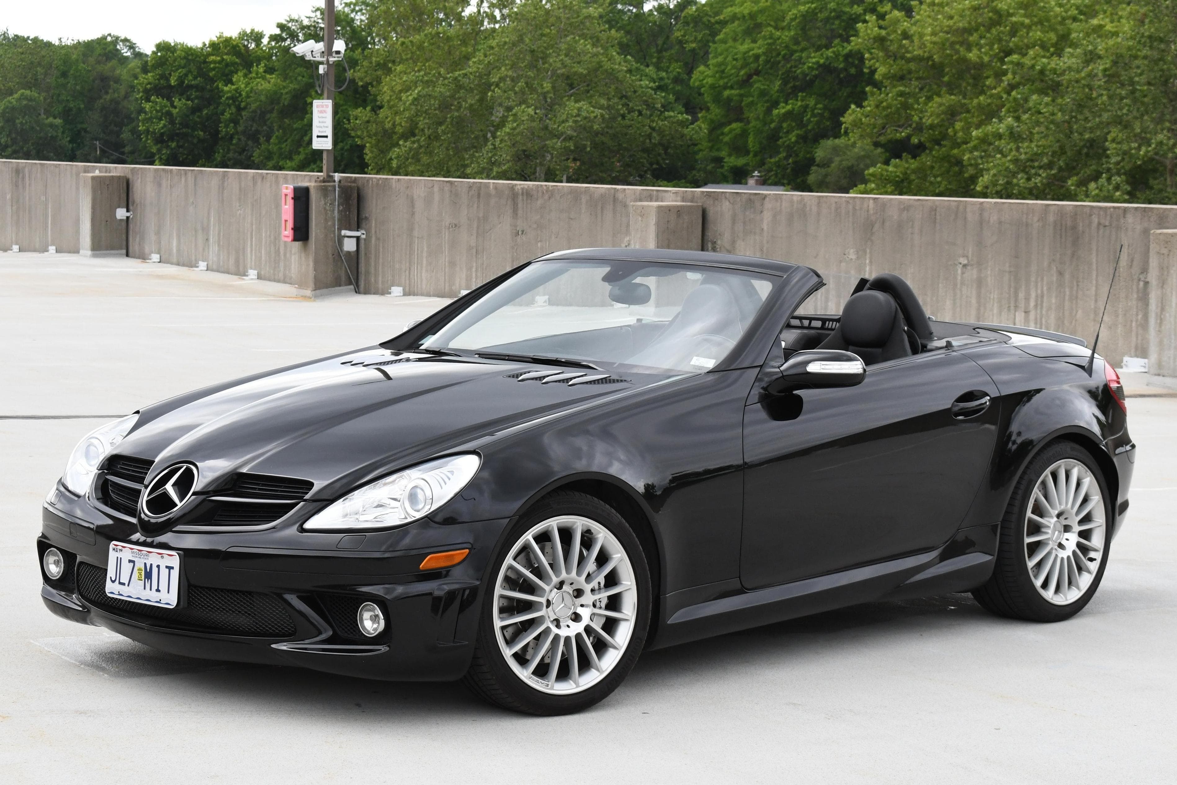 2006 Mercedes-Benz SLK AMG sold for $19,000