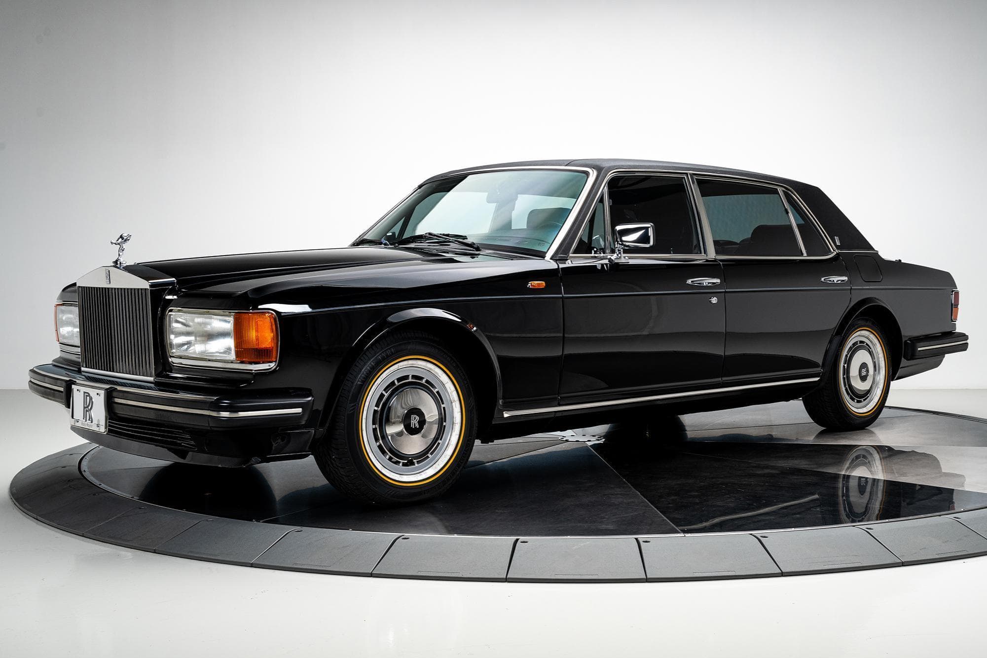 1991 Rolls-Royce Silver Spur sold for $18,027
