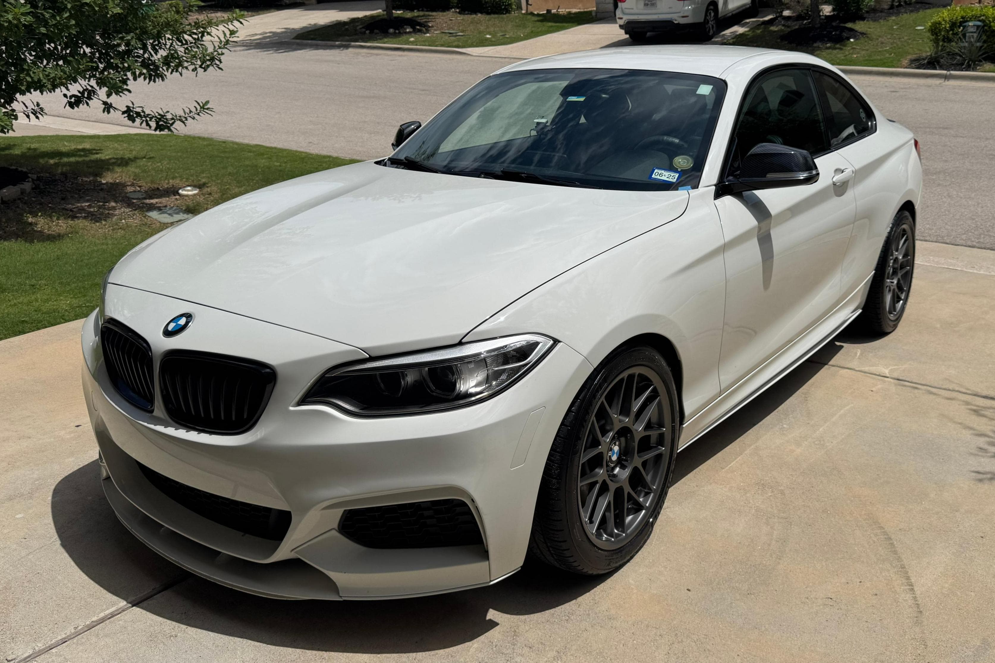2016 BMW 2 Series sold for $10,644