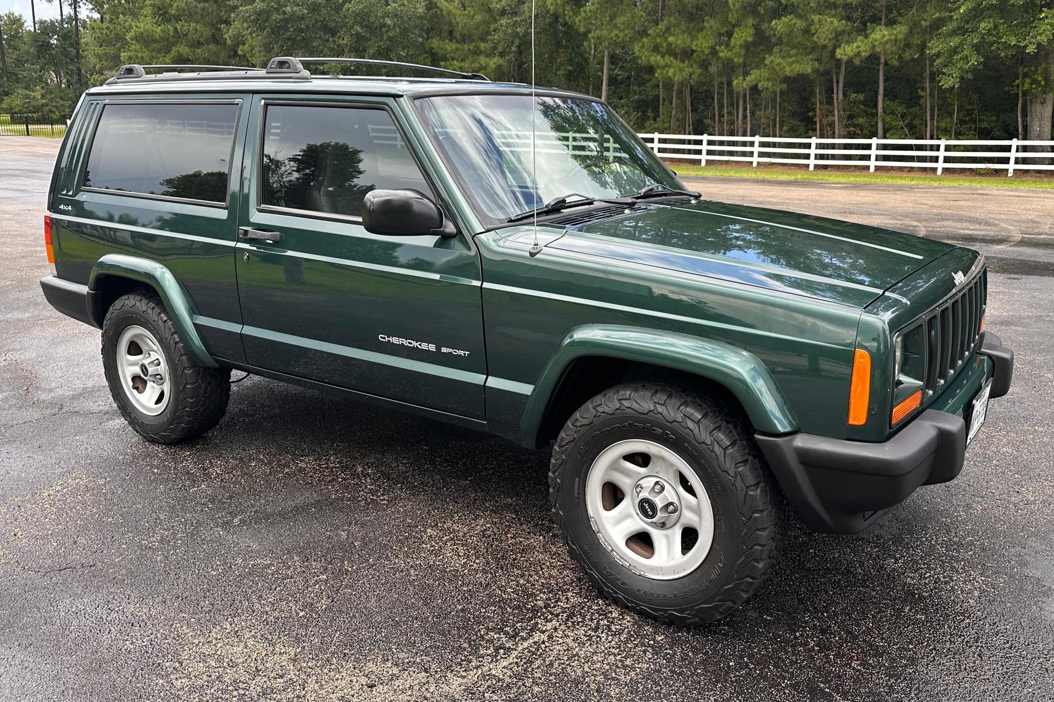 2000 Jeep Cherokee sold for $12,600