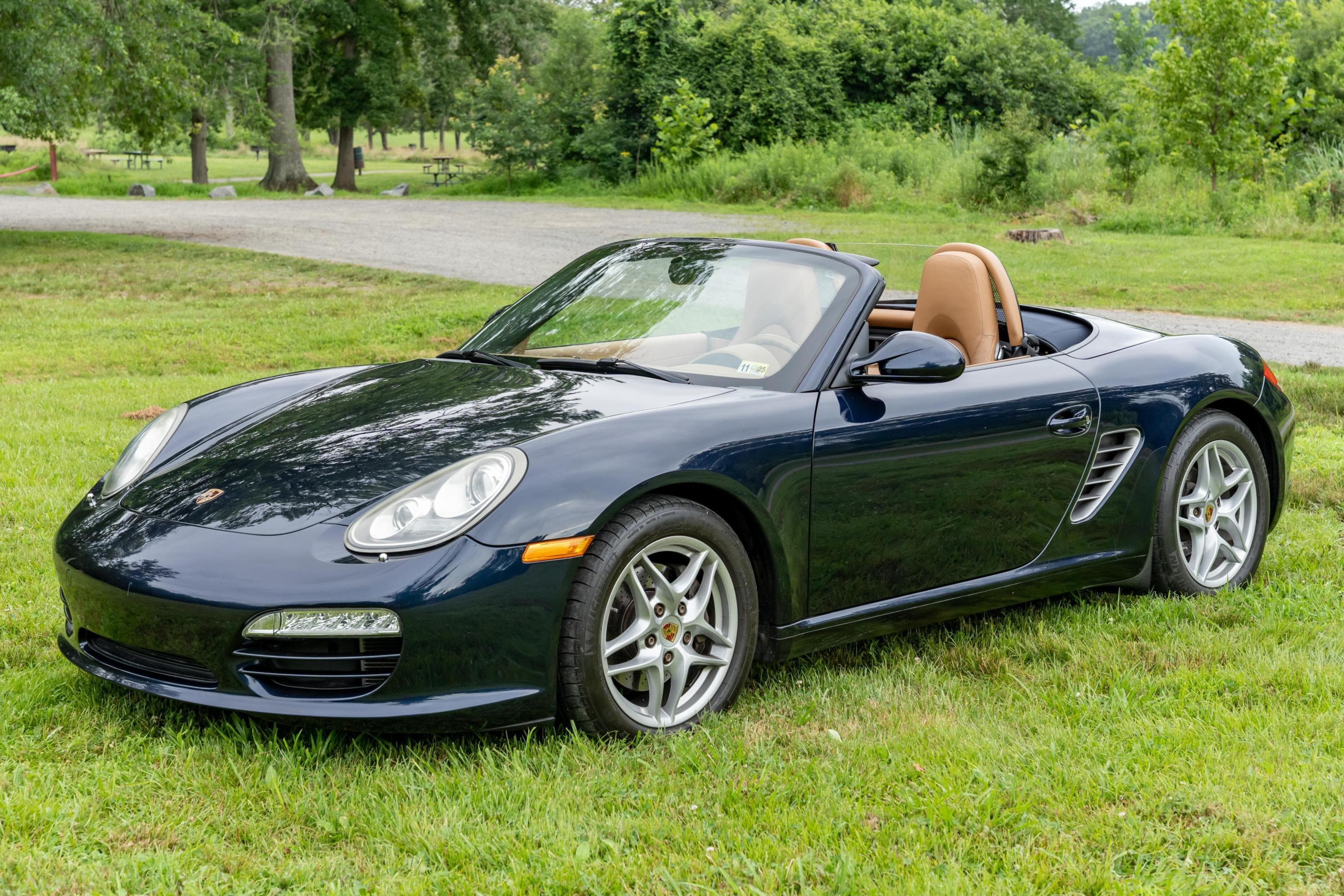 2009 Porsche 987 Boxster sold for $27,000