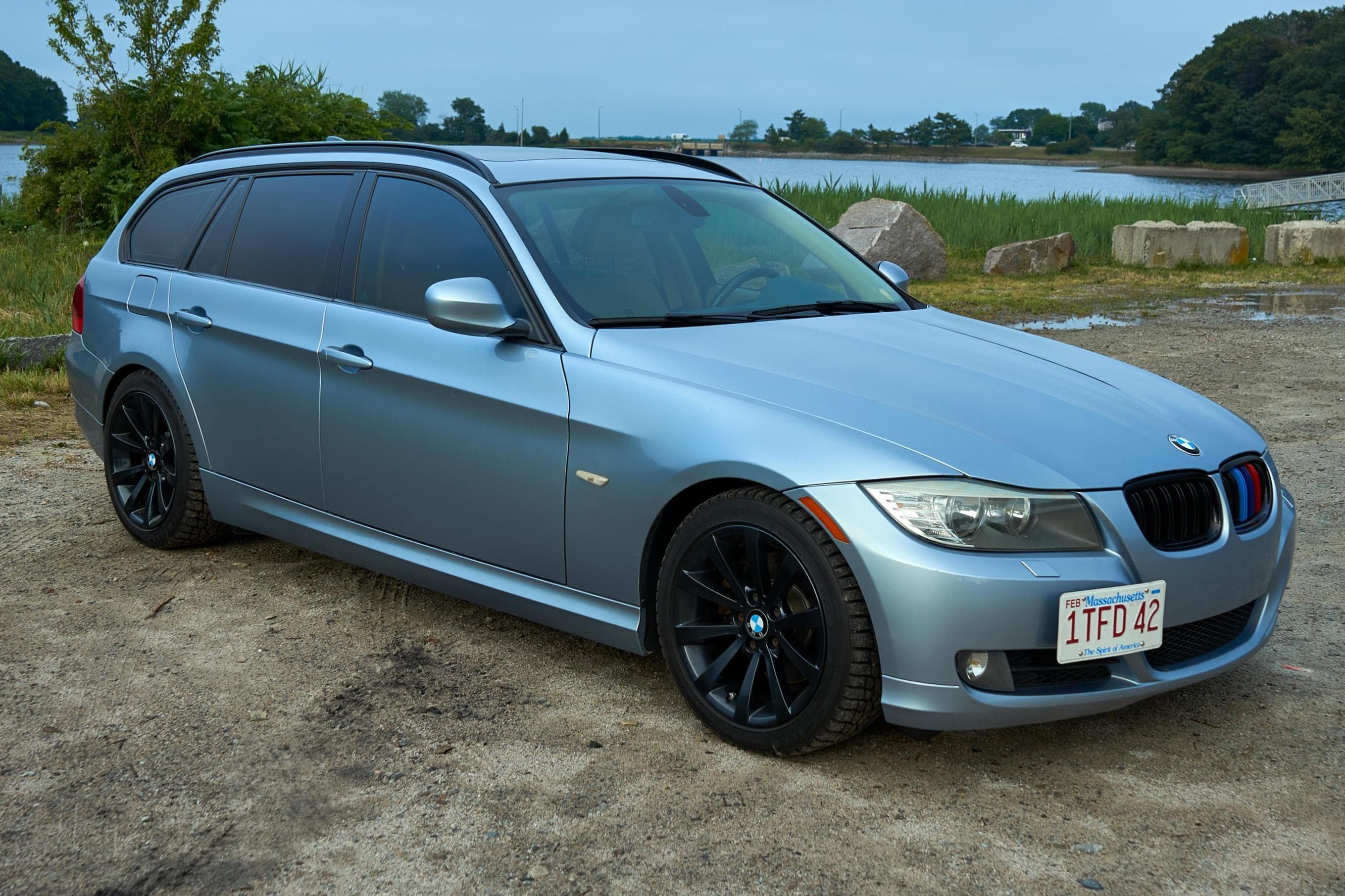 2011 BMW 3 Series sold for $8,650