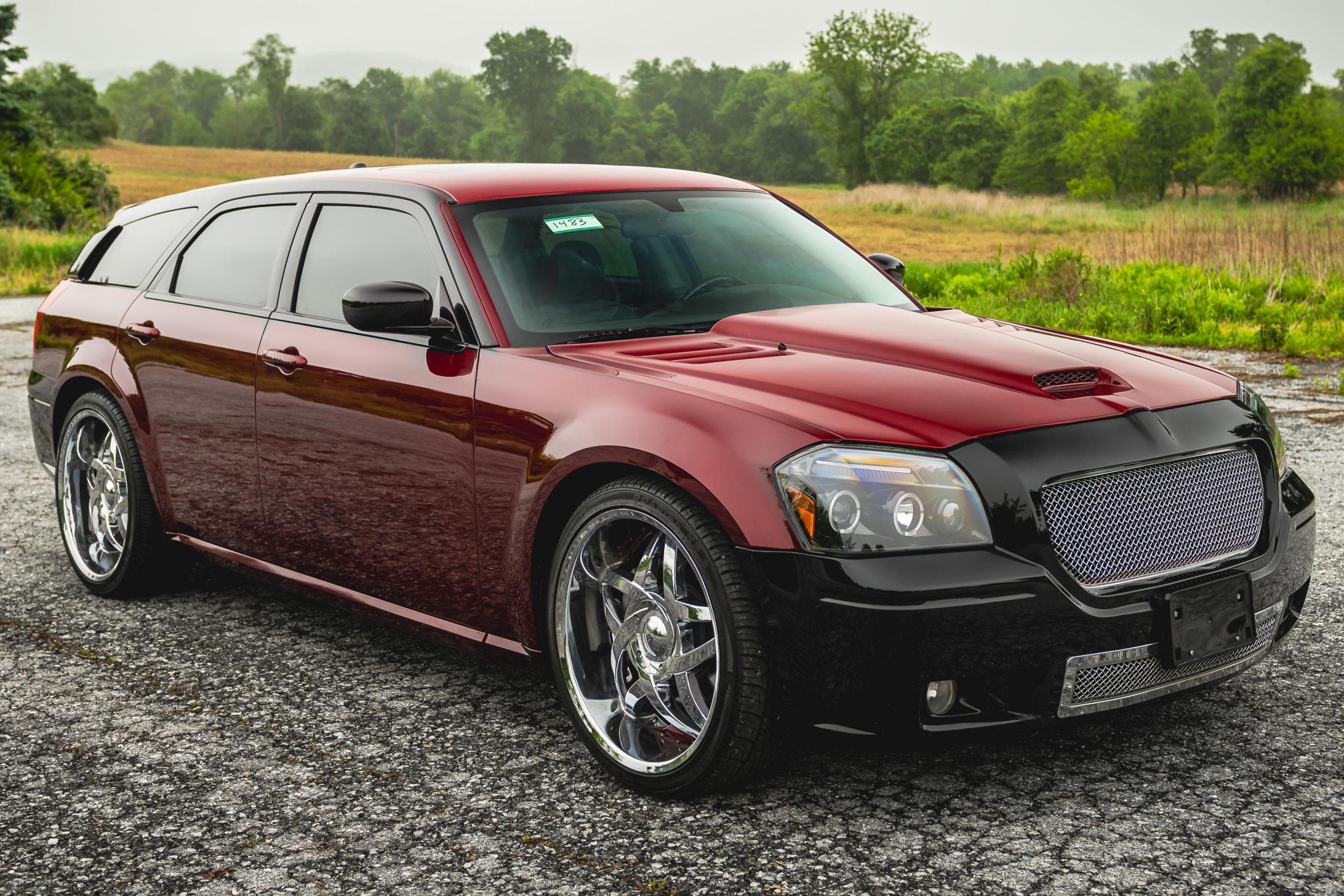 2005 Dodge Magnum sold for $15,100