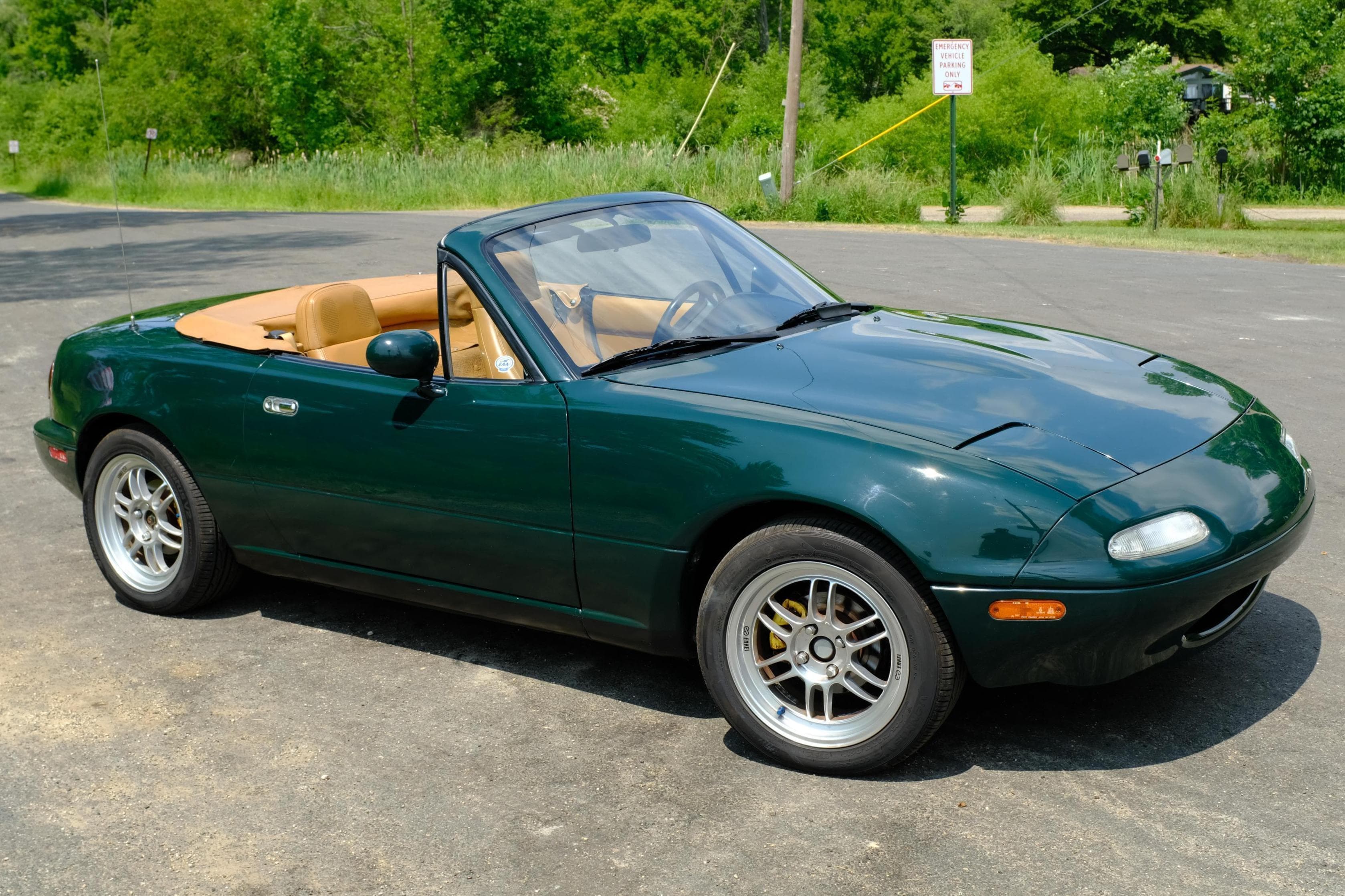 1991 Mazda NA Miata sold for $8,600
