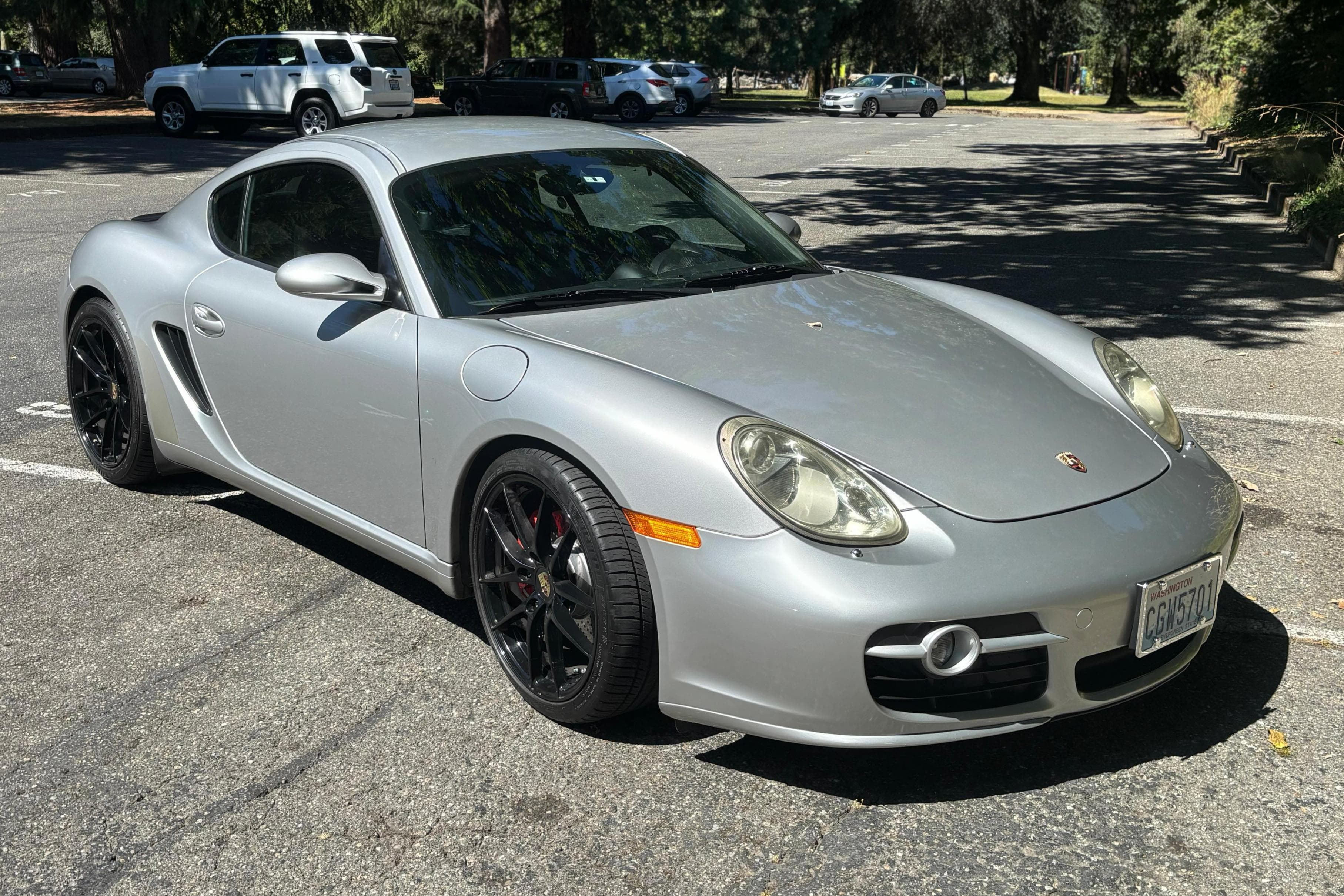 2006 Porsche 987 Cayman sold for $20,489