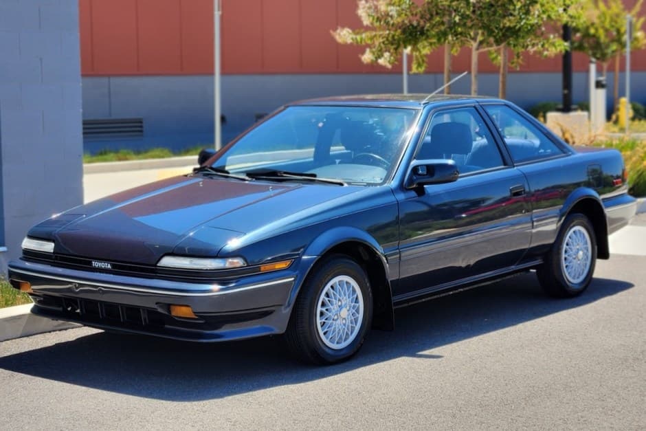 1990 Toyota Corolla sold for $5,911
