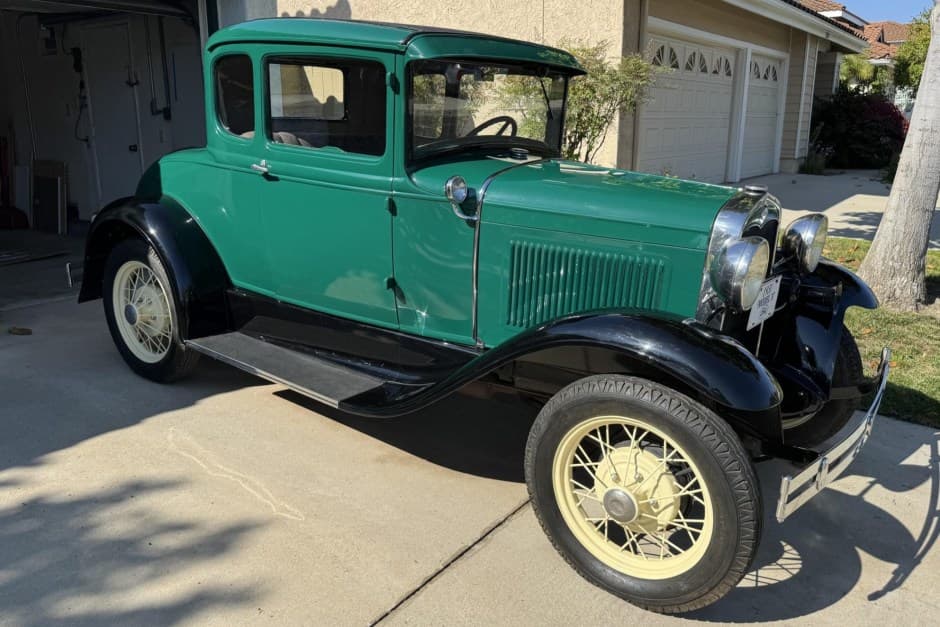 1931 Ford  sold for $9,000