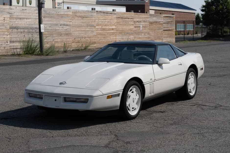 1988 Chevrolet Corvette C4 sold for $13,583