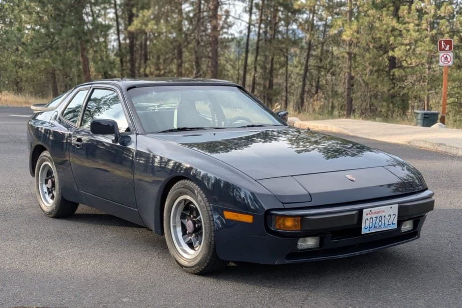 1983 Porsche 944 sold for $7,400