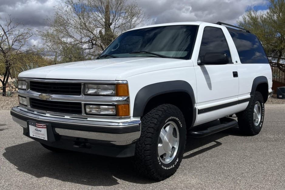1999 Chevrolet Tahoe GMT400 sold for $23,000