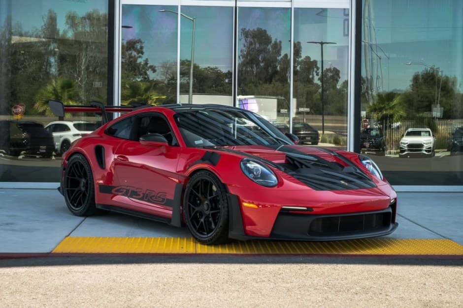 2025 Porsche 992 GT3 sold for $376,000