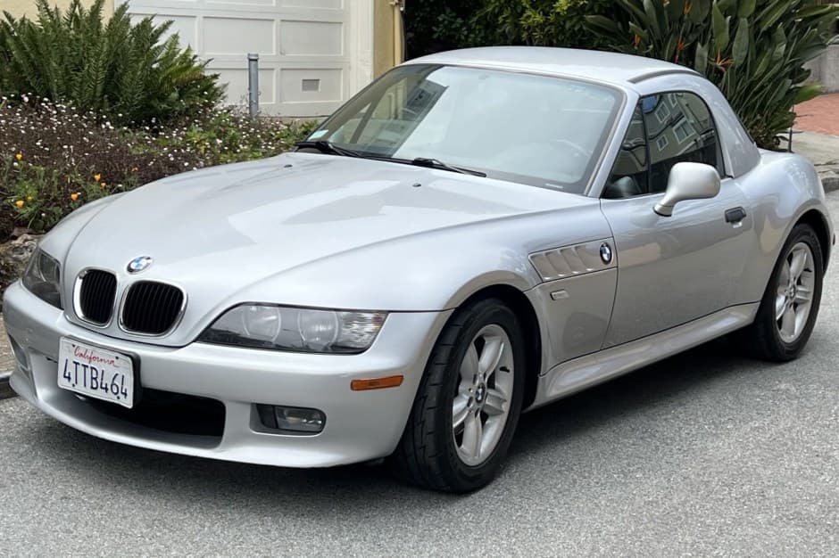 2001 BMW Z3 sold for $9,500