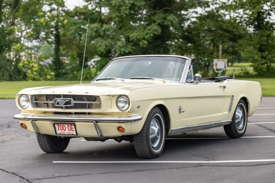 1965 Ford Mustang 1964.5-1966 sold for $21,750