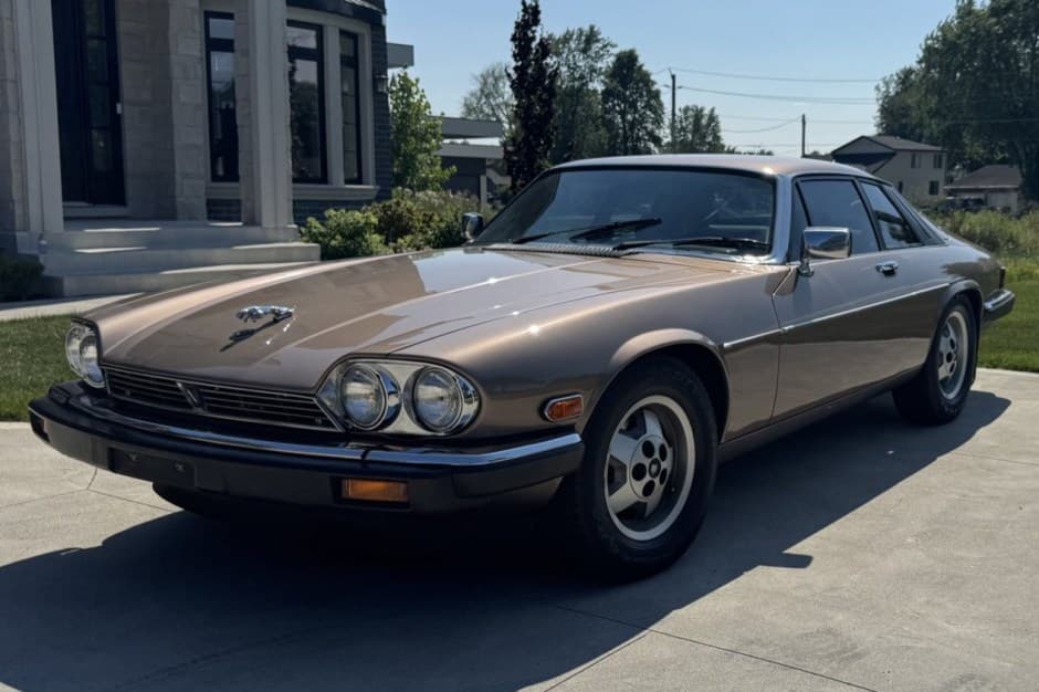1985 Jaguar XJS sold for $7,600