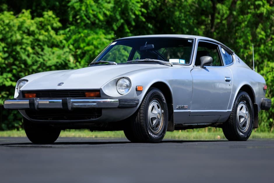 1976 Datsun 280Z sold for $11,750