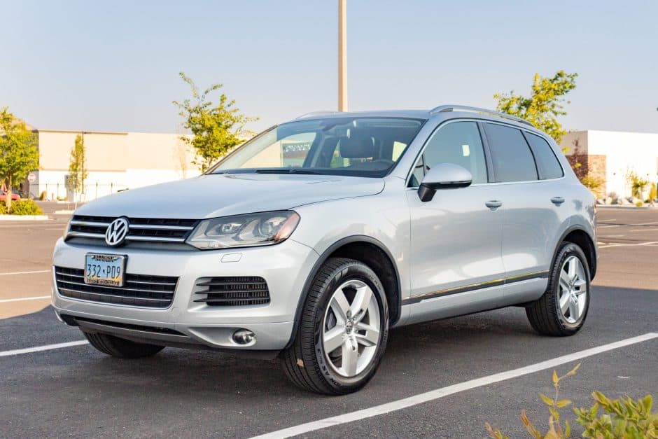 2013 Volkswagen Touareg sold for $25,610