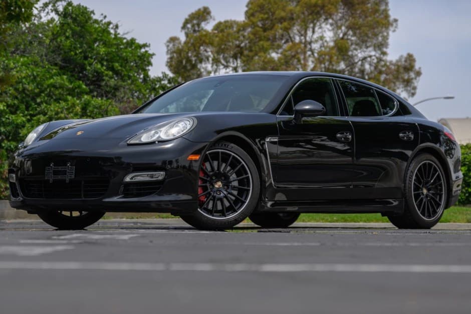 2012 Porsche Panamera sold for $28,850