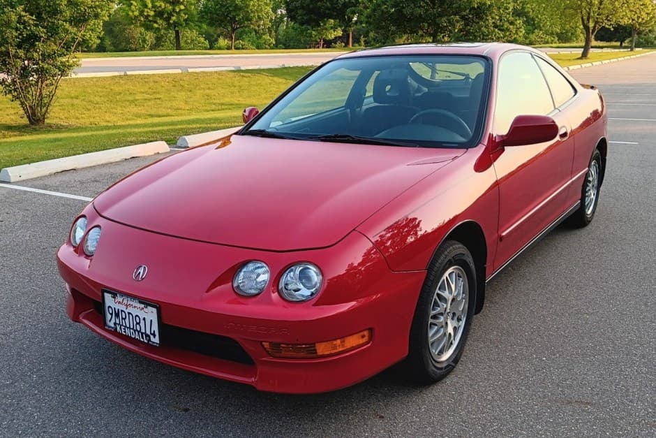 1998 Acura Integra sold for $9,500