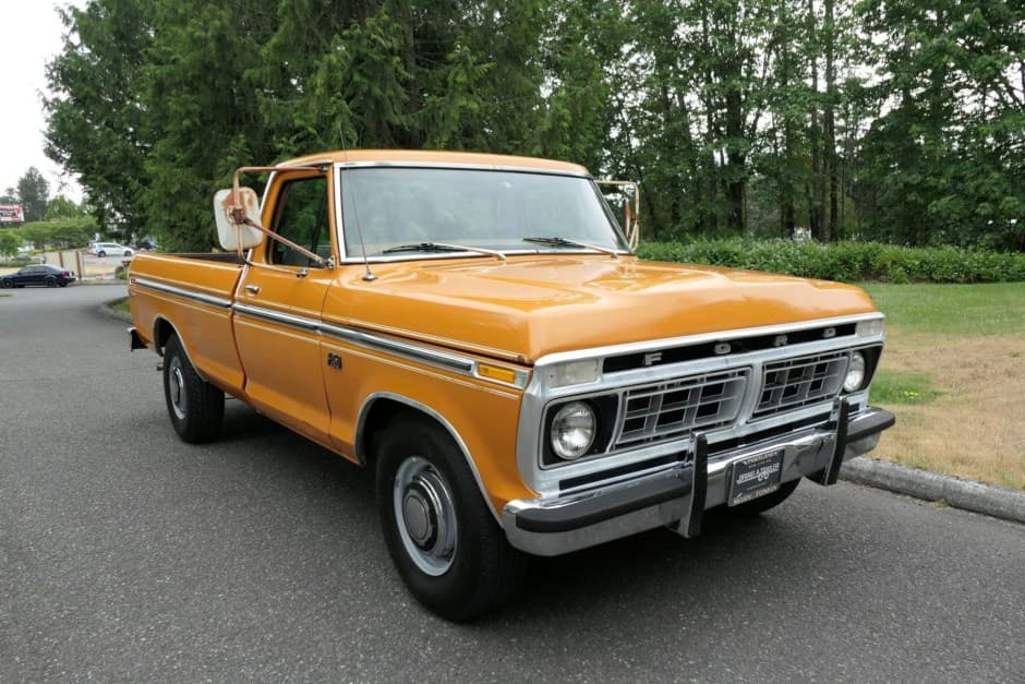 1976 Ford F-Series 1973-1979 sold for $9,175
