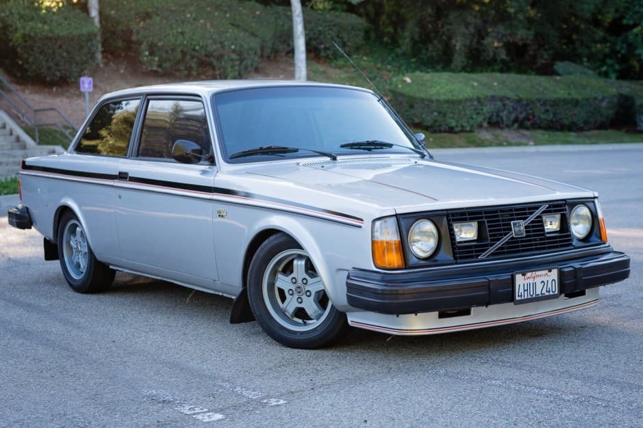 1979 Volvo 240 sold for $11,750