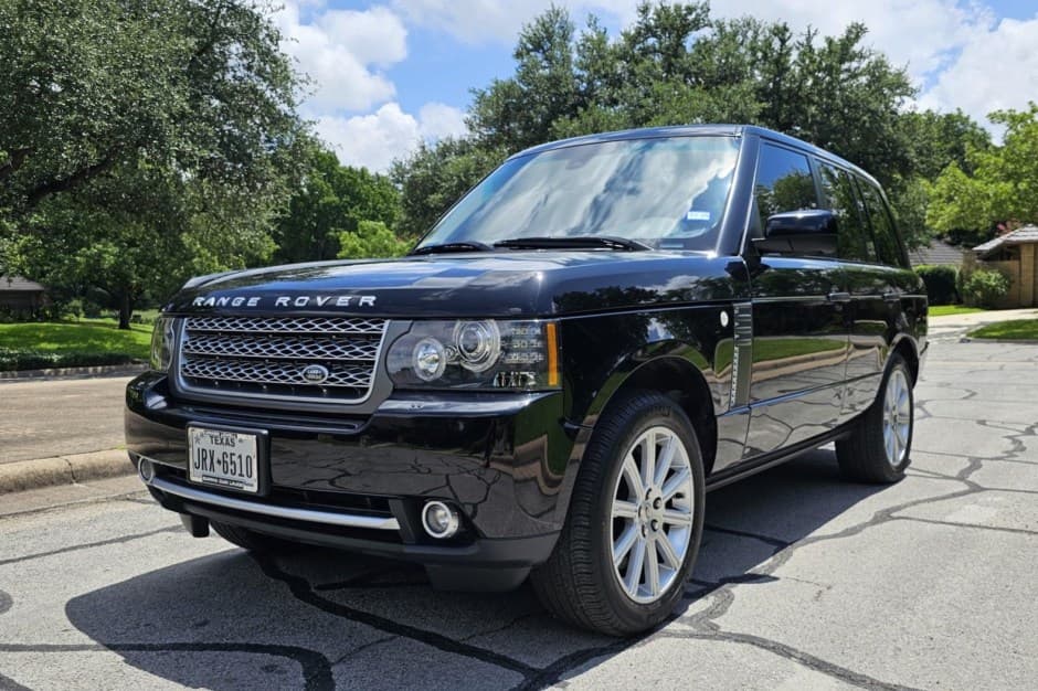 2010 Land Rover Range Rover L322 sold for $18,322