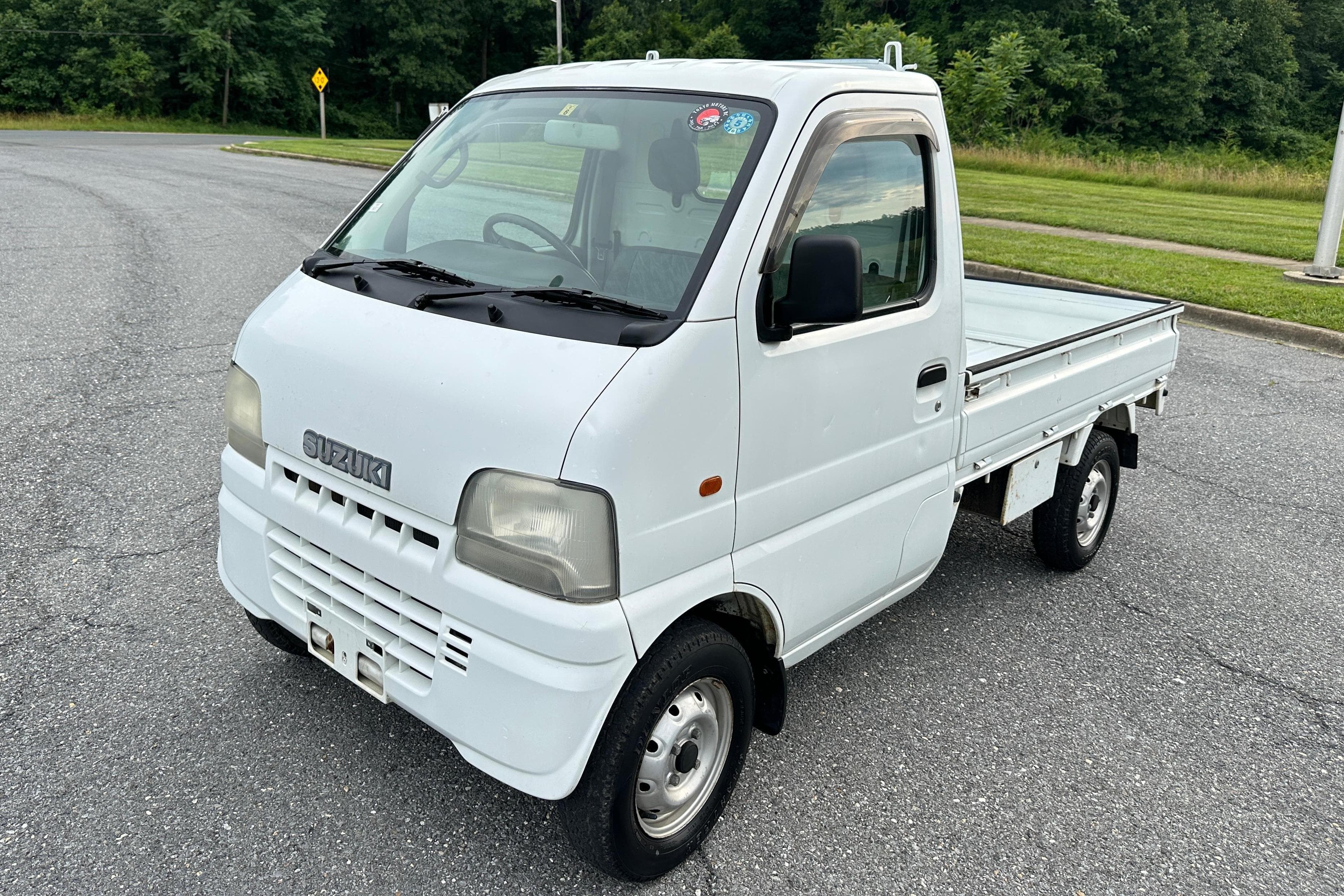 2000 Suzuki Carry Truck sold for $5,700