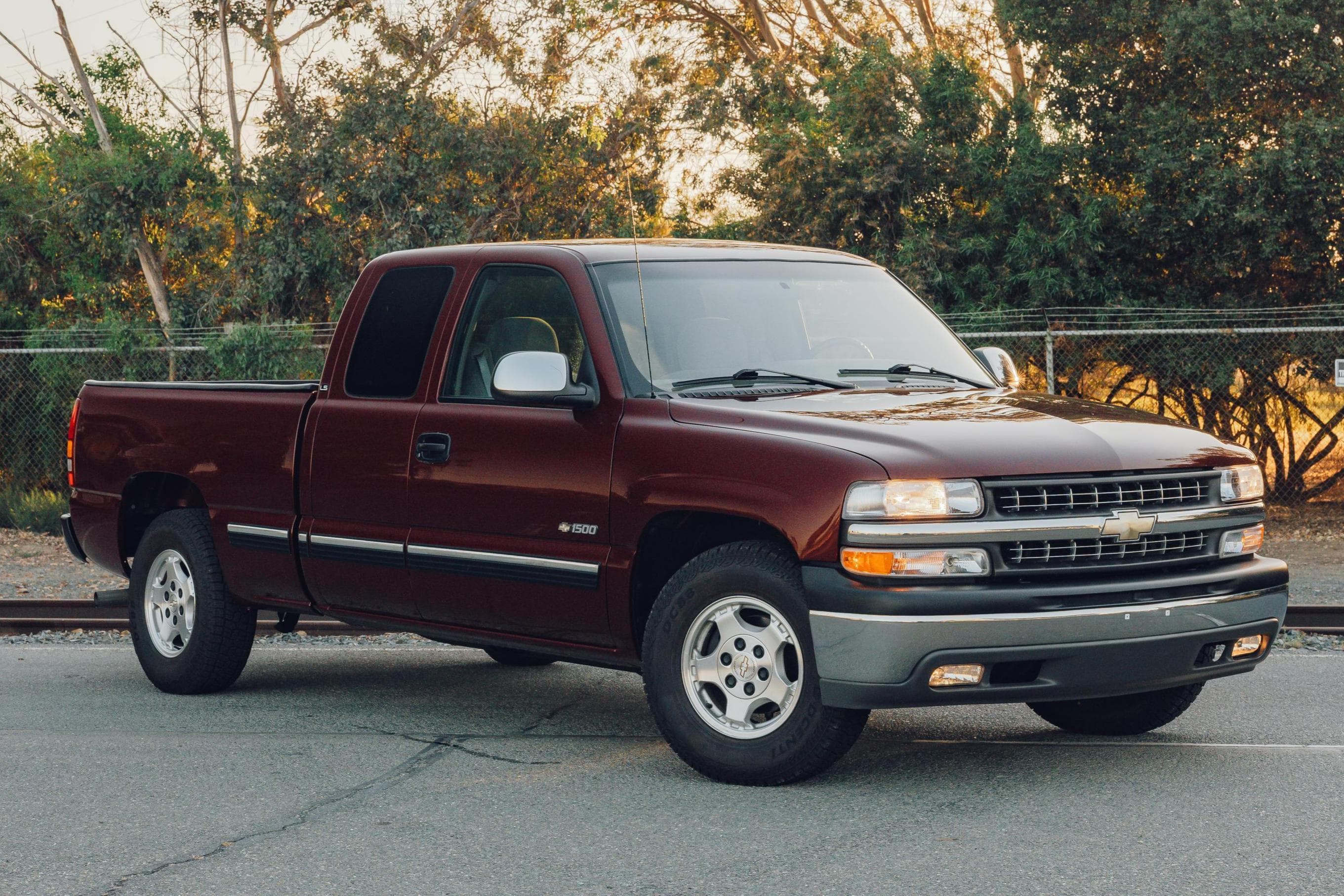 2000 Chevrolet Silverado sold for $14,501